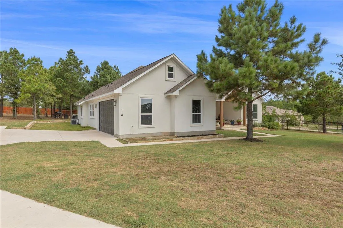 Photo 3 of 116 BRAHMAN CT