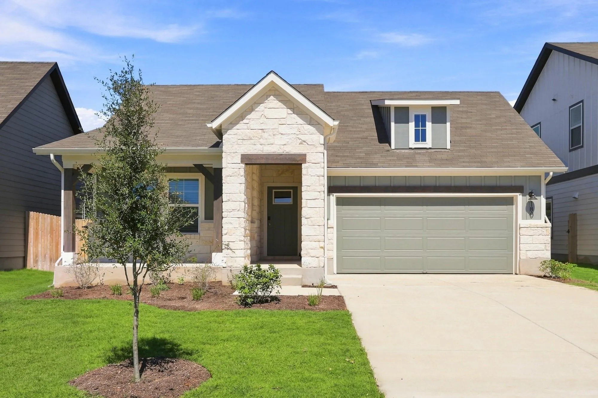 Photo of 180 COOPERS HAWK CRST, Cedar Creek, TX, 78612