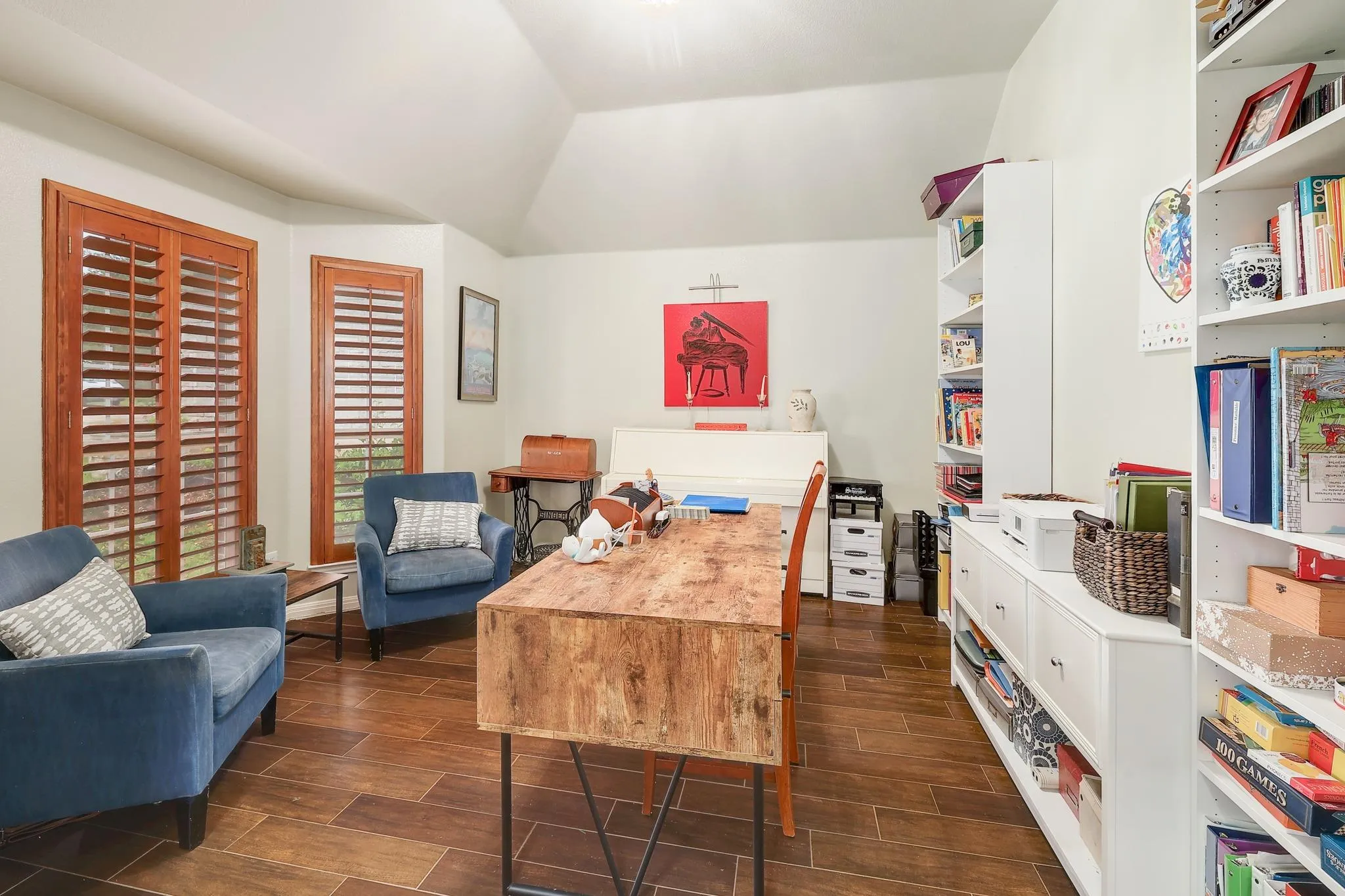 Photo 3 of 12204 WATERTON PARKE CIR