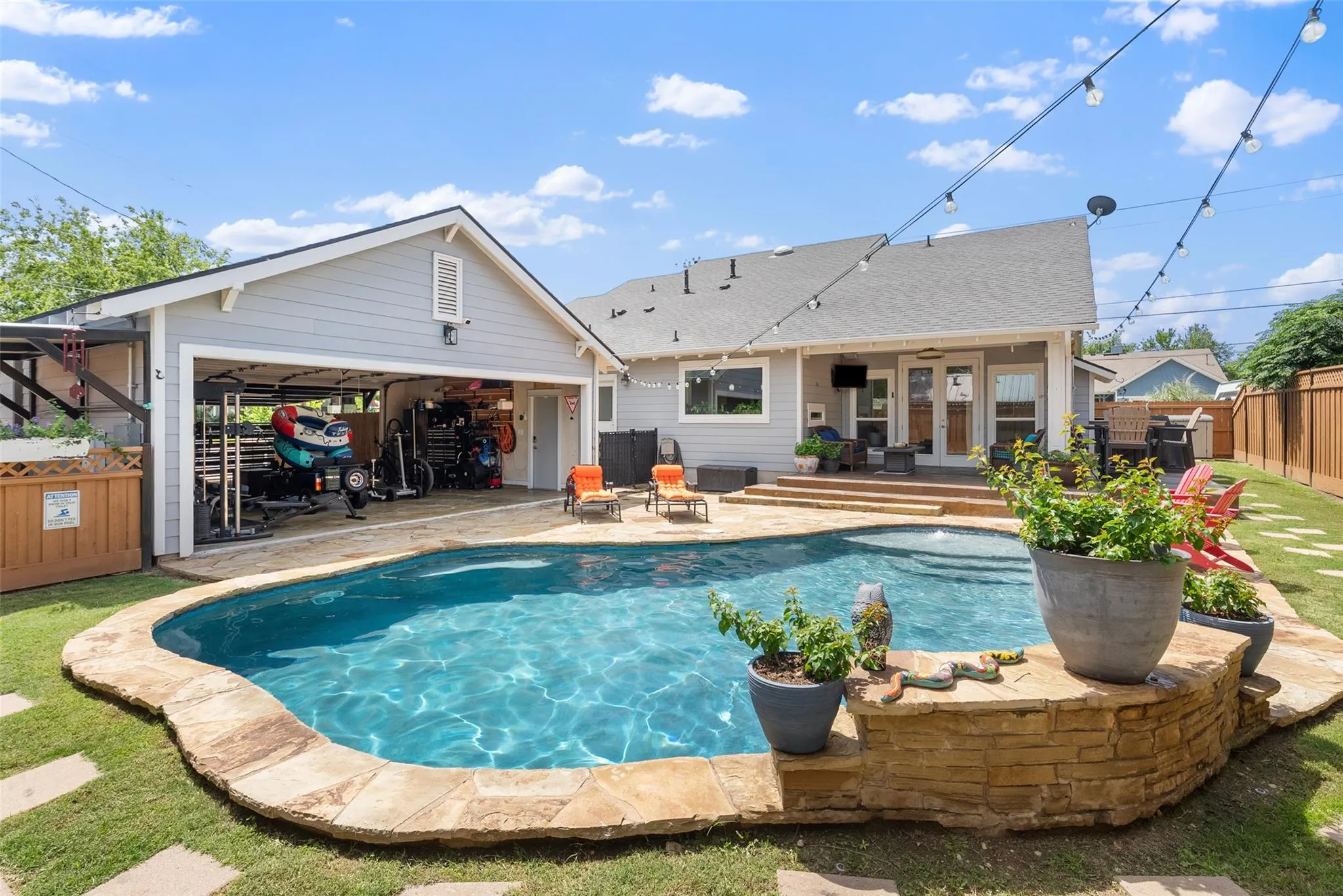 Photo of 601 W 17TH ST, Georgetown, TX, 78626