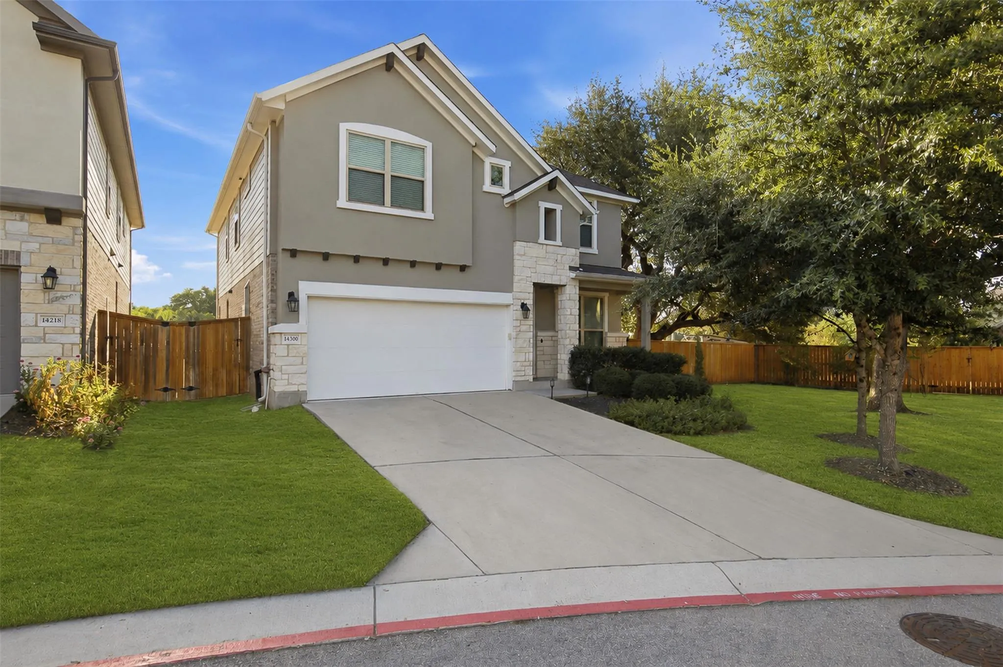 Photo 2 of 14300 MCCOY LOOP #21
