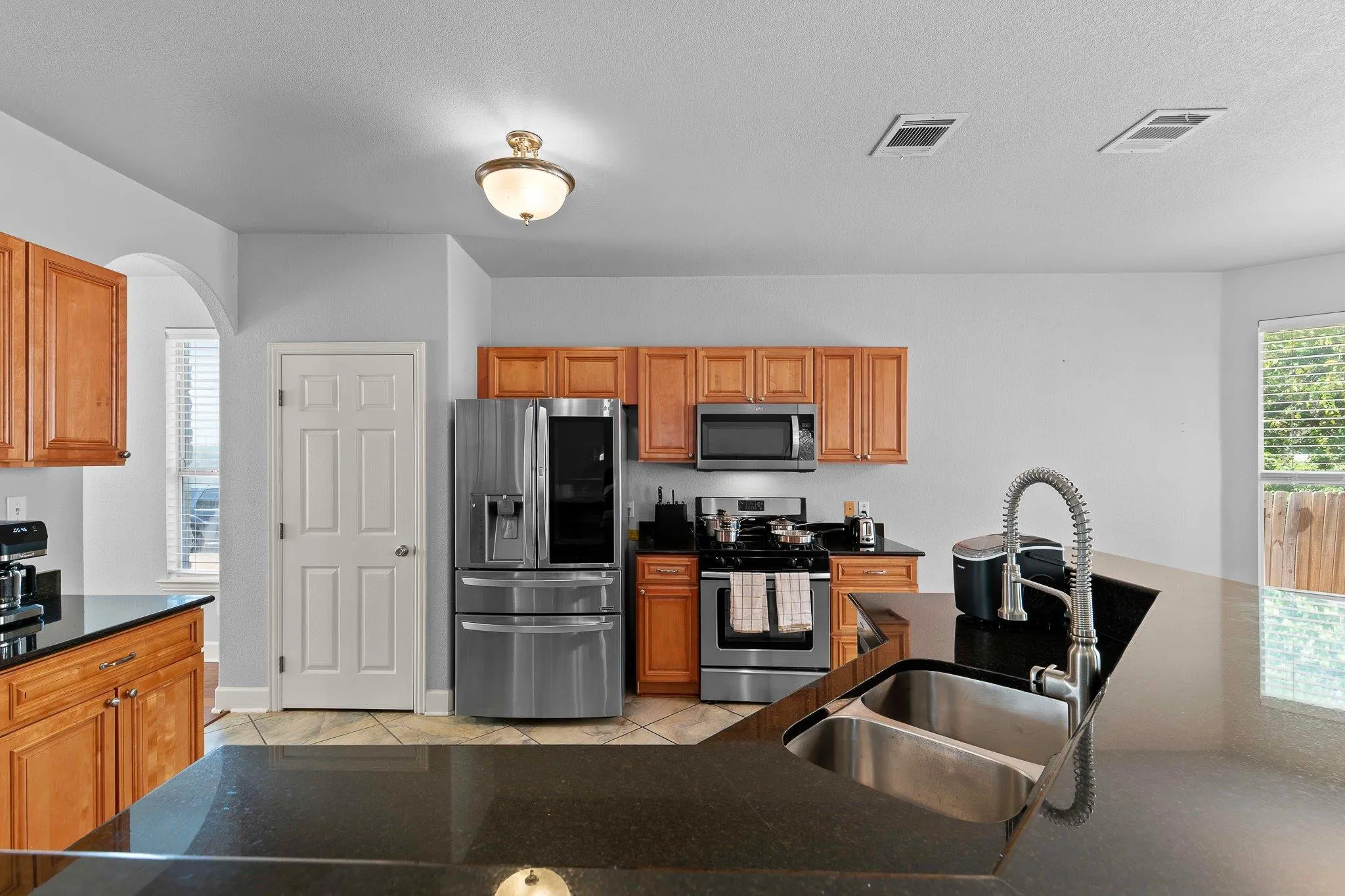Photo 3 of 12220 TANGLEWILD DR