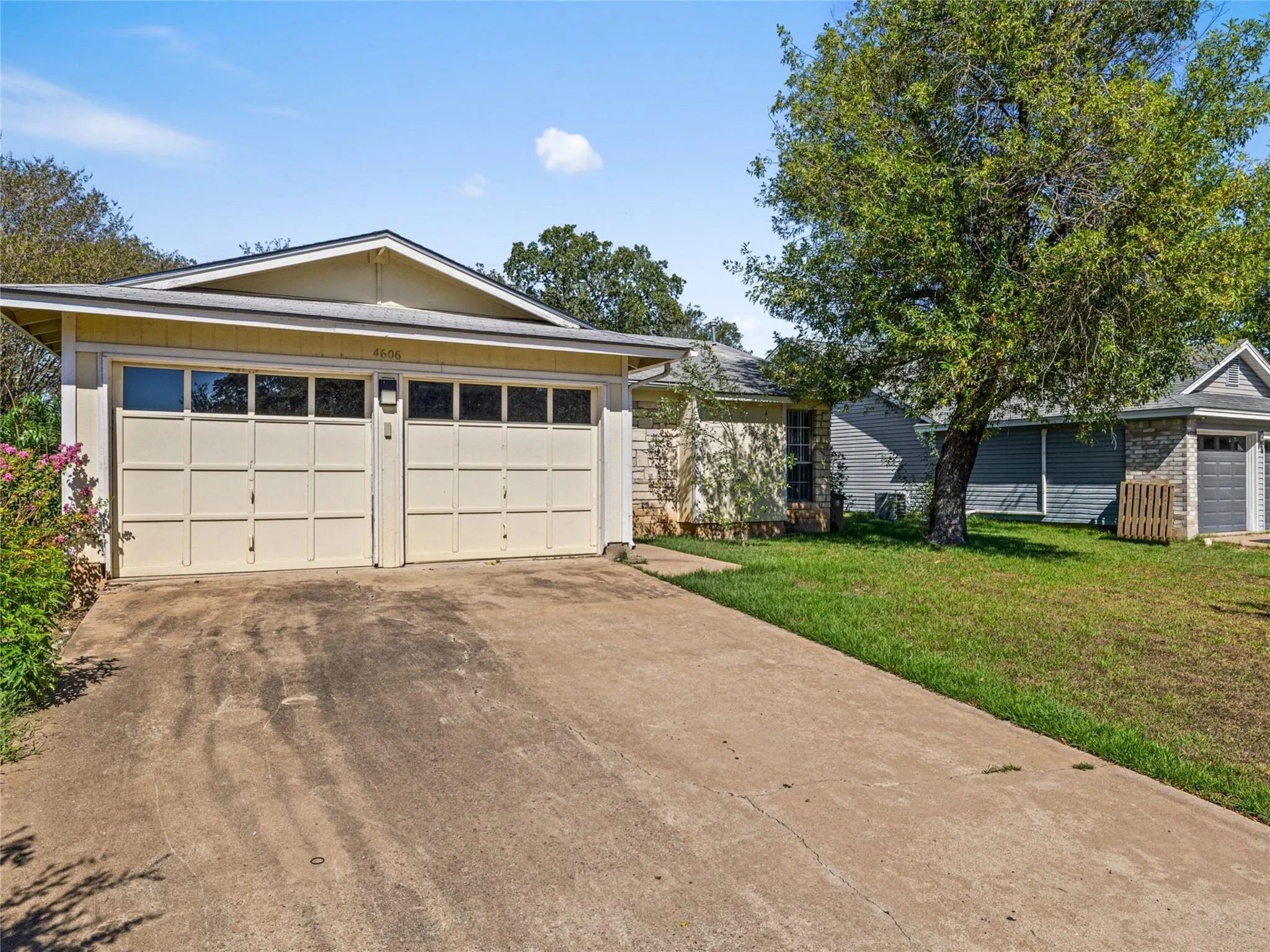 Photo 2 of 4606 BORAGE DR
