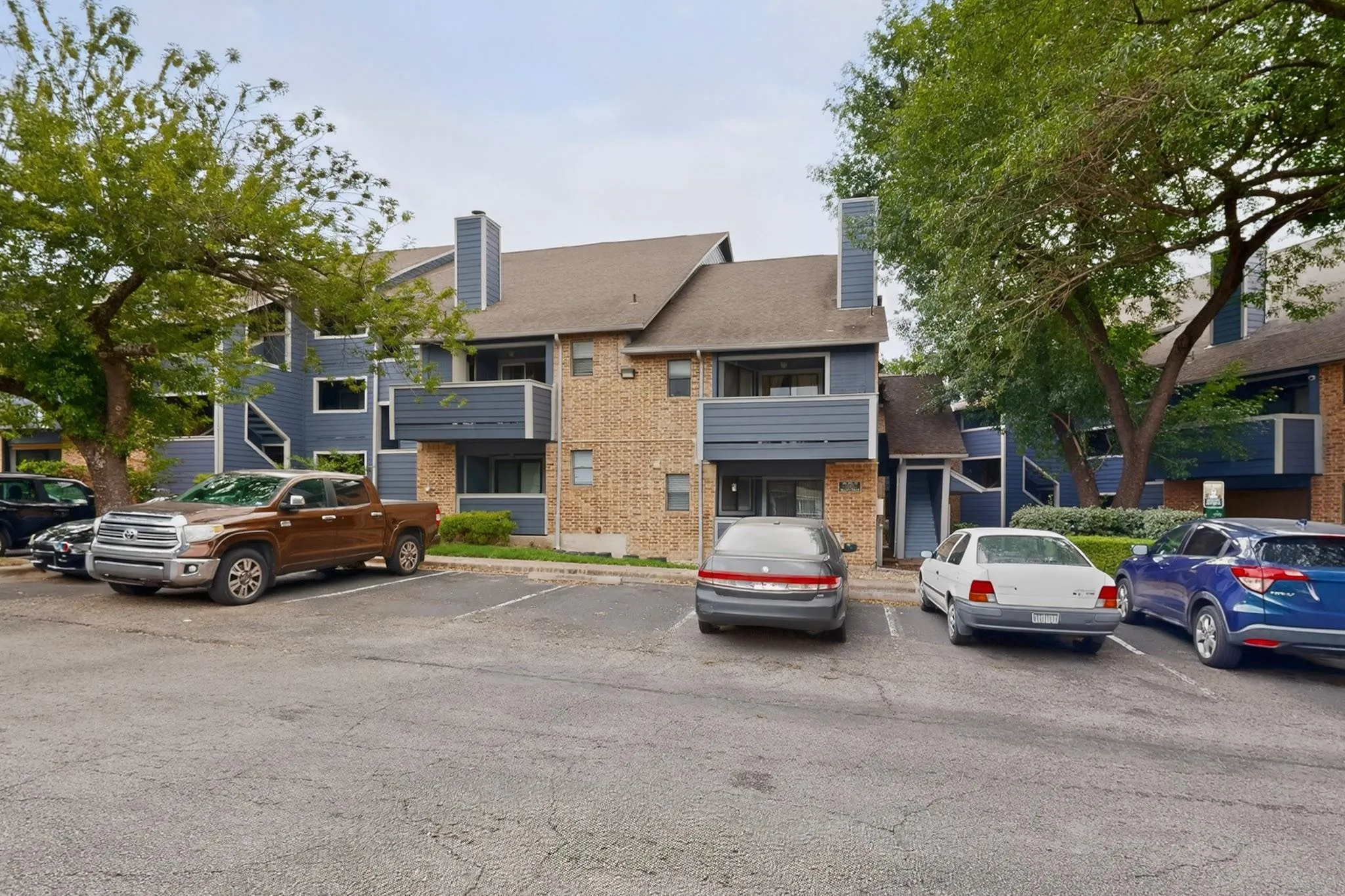 Photo 4 of 2500 BURLESON RD #506