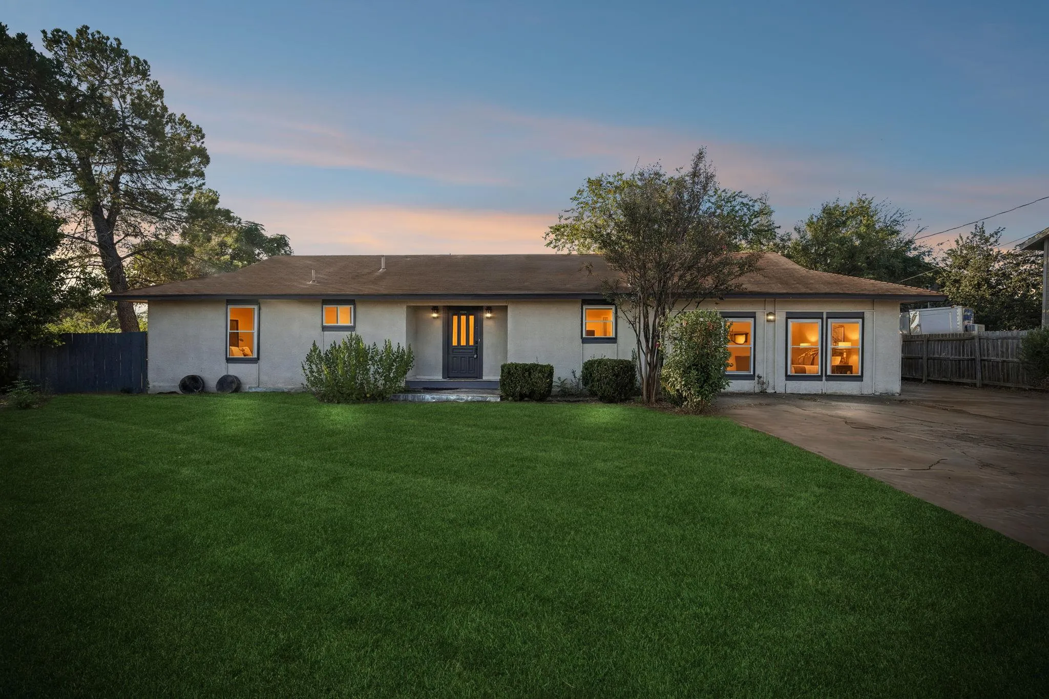 Photo of 200 SEMINOLE RD, Leander, TX, 78641
