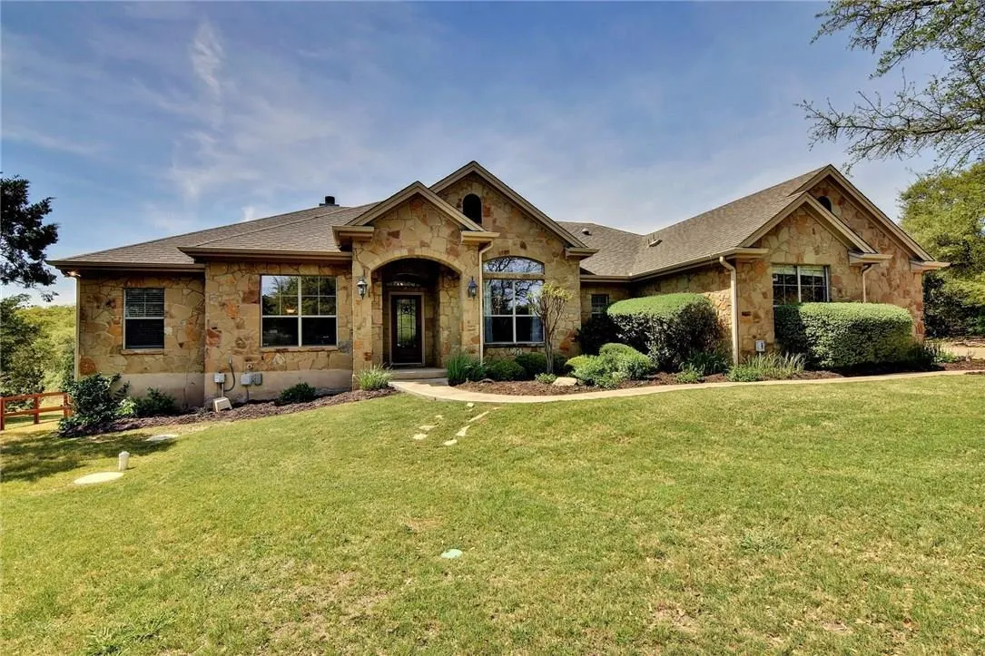 Photo 2 of 300 HIGH PLAINS DR