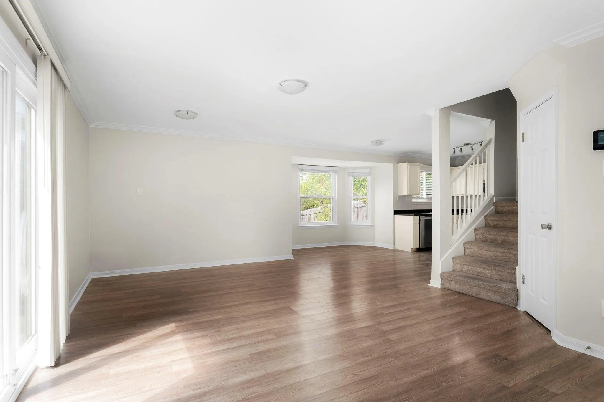 Photo 3 of 3205 ROCKHURST LN