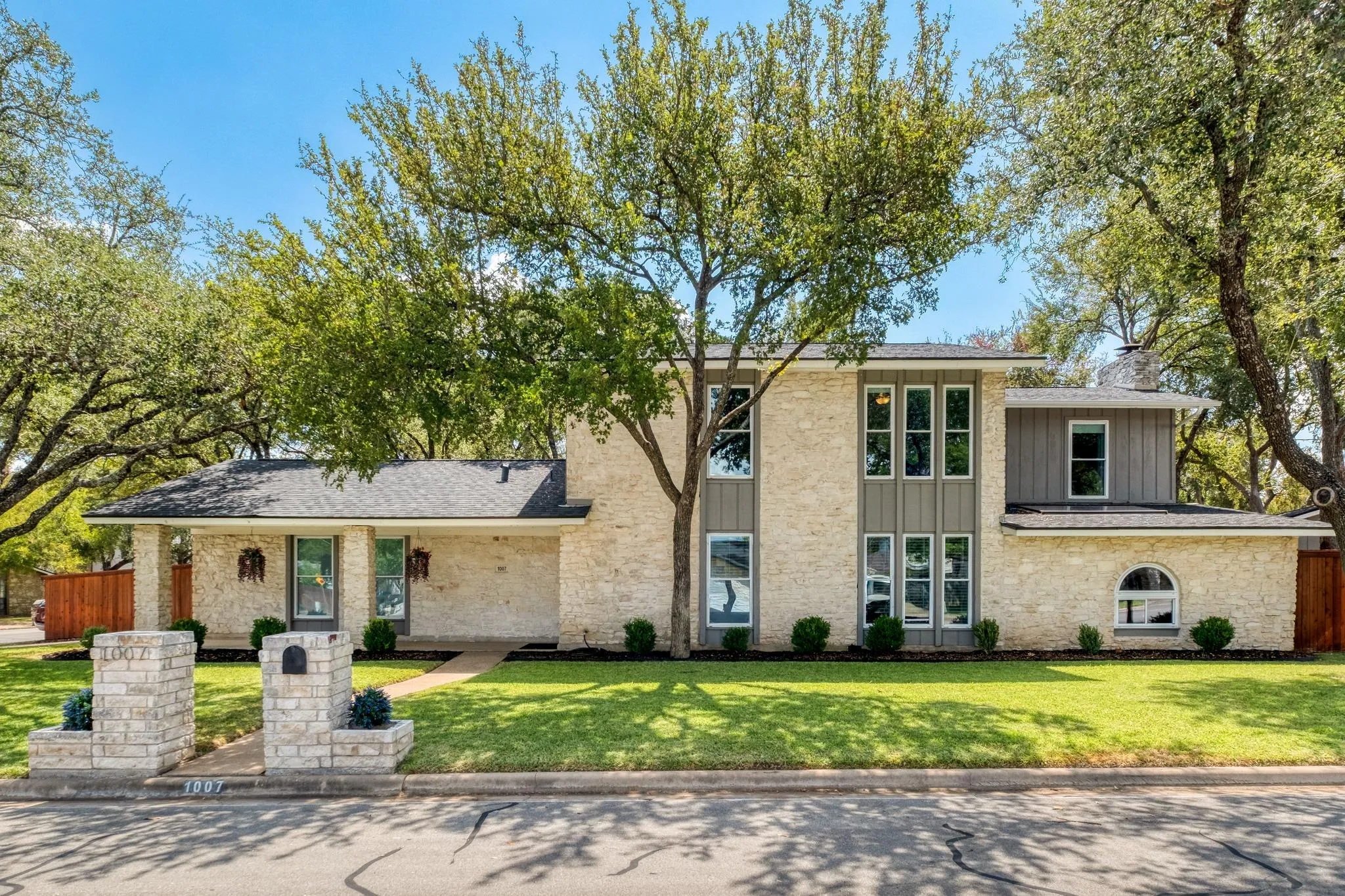 Photo of 1007 BLUFF DR, Round Rock, TX, 78681