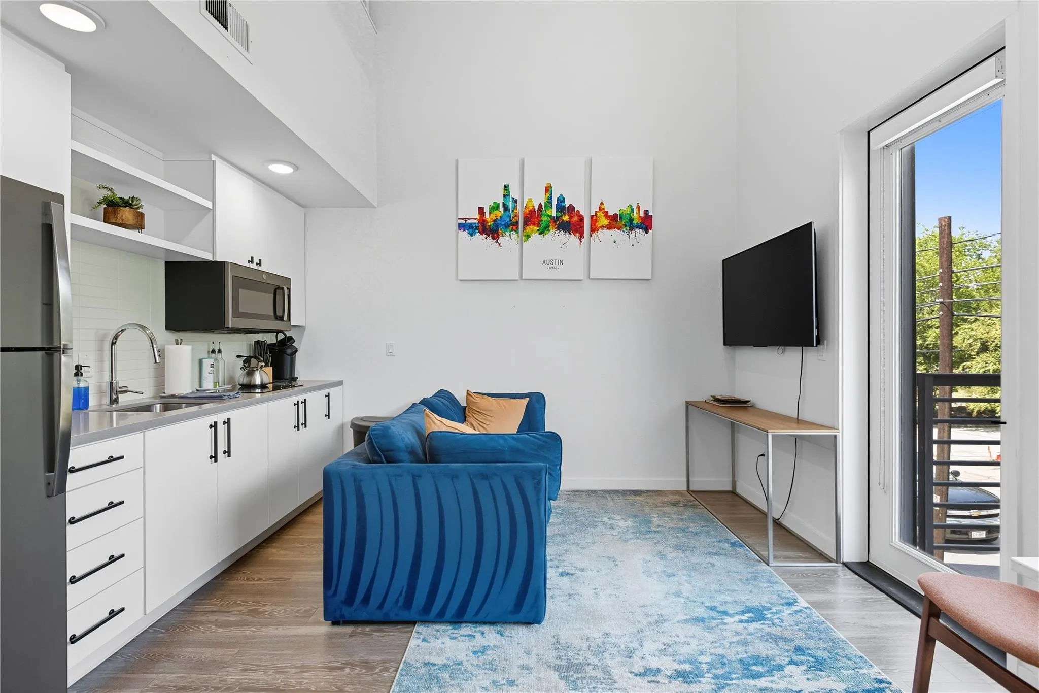 Photo 4 of 49 NAVASOTA ST #205