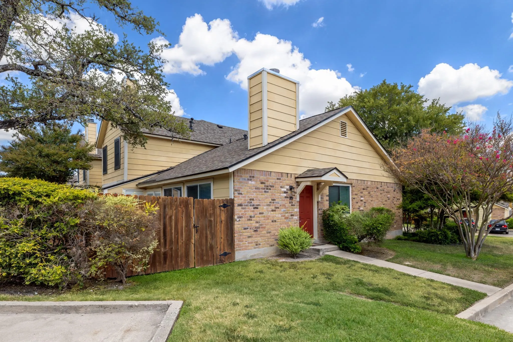 Photo 2 of 11901 SWEARINGEN DR #35