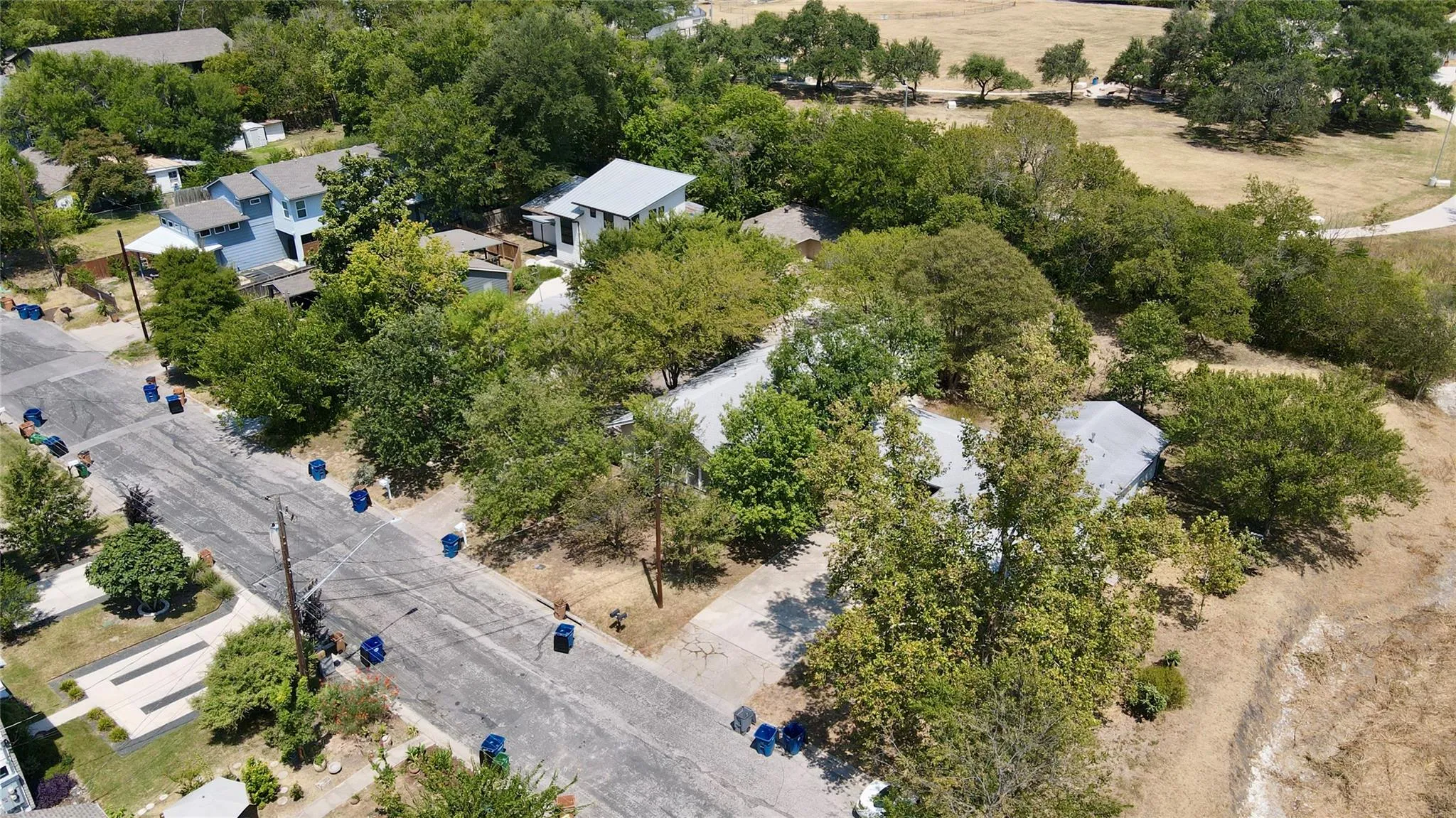 Photo of 404 SWANEE DR, Austin, TX, 78752