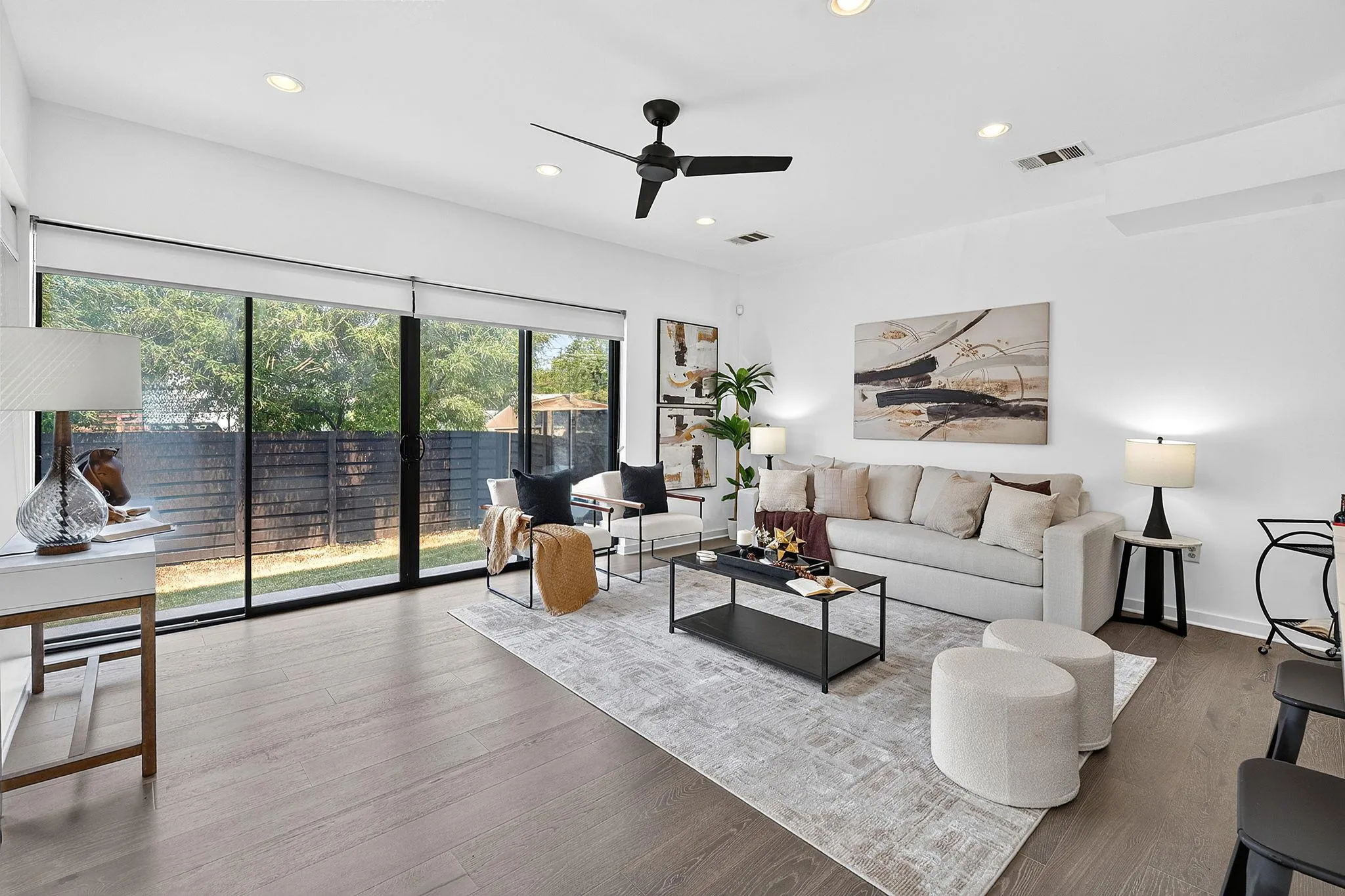 Photo 3 of 3700 GARDEN VILLA LN #2