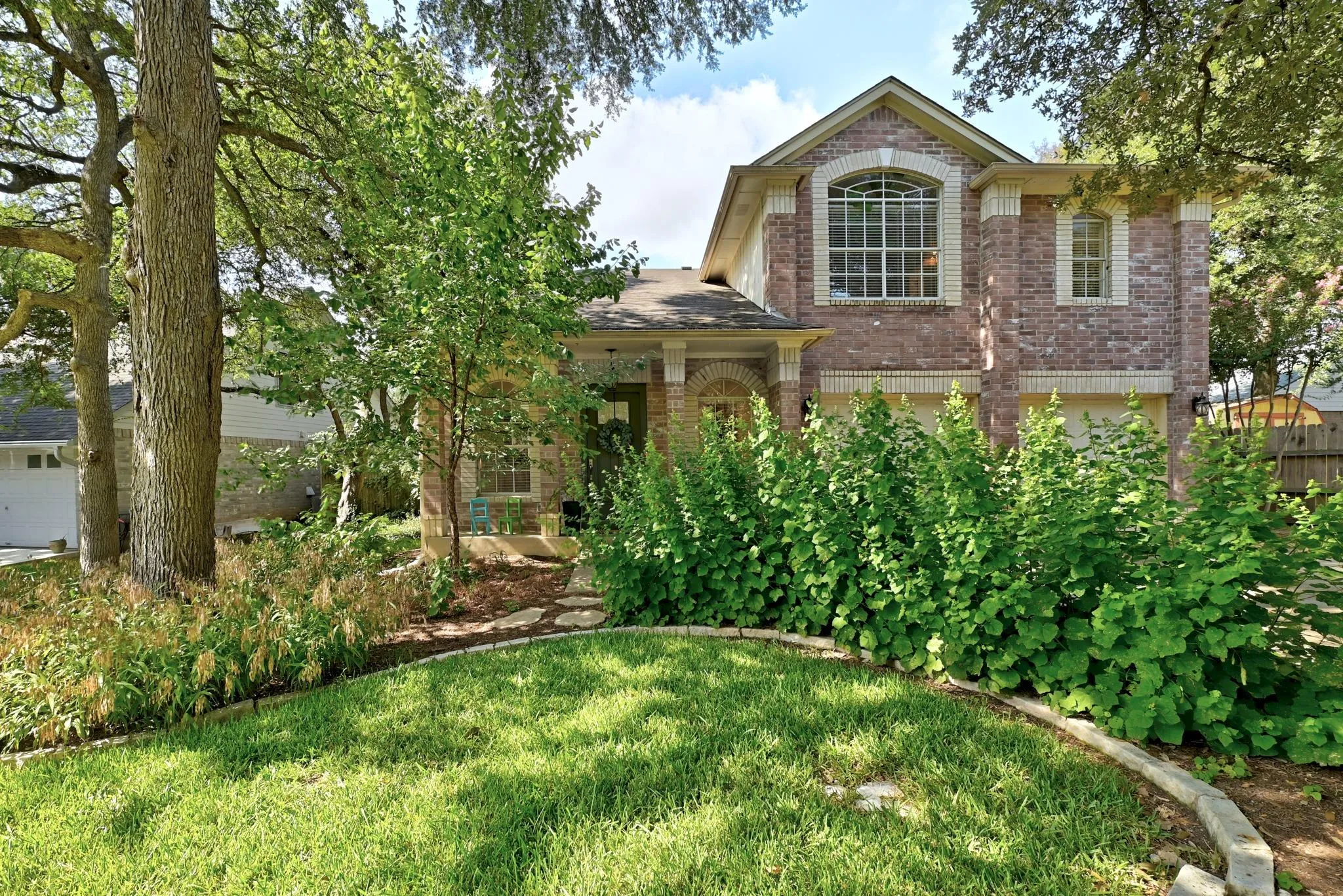 Photo 2 of 8014 DOE MEADOW DR