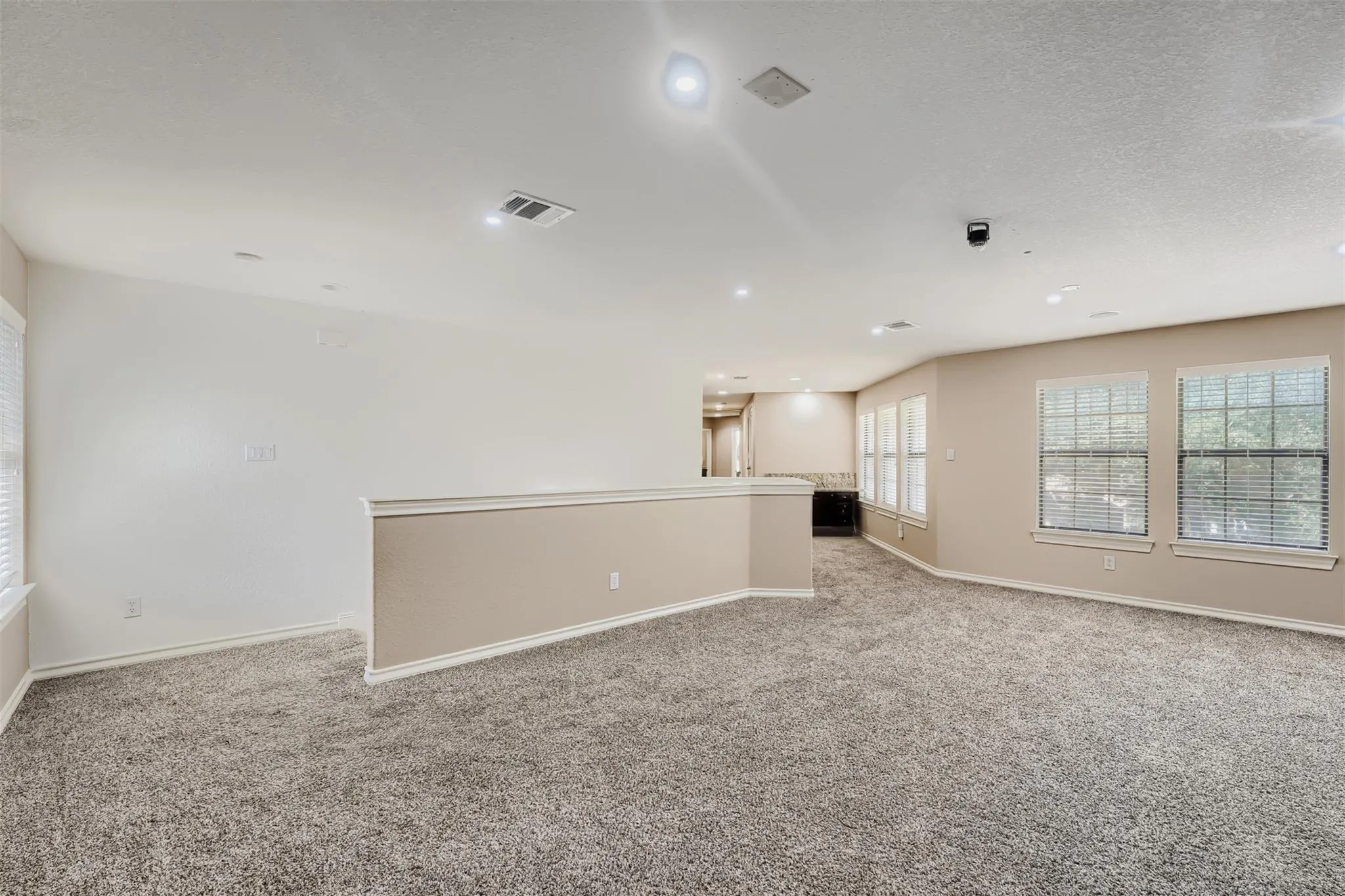 Photo 5 of 2310 MCKENDRICK DR
