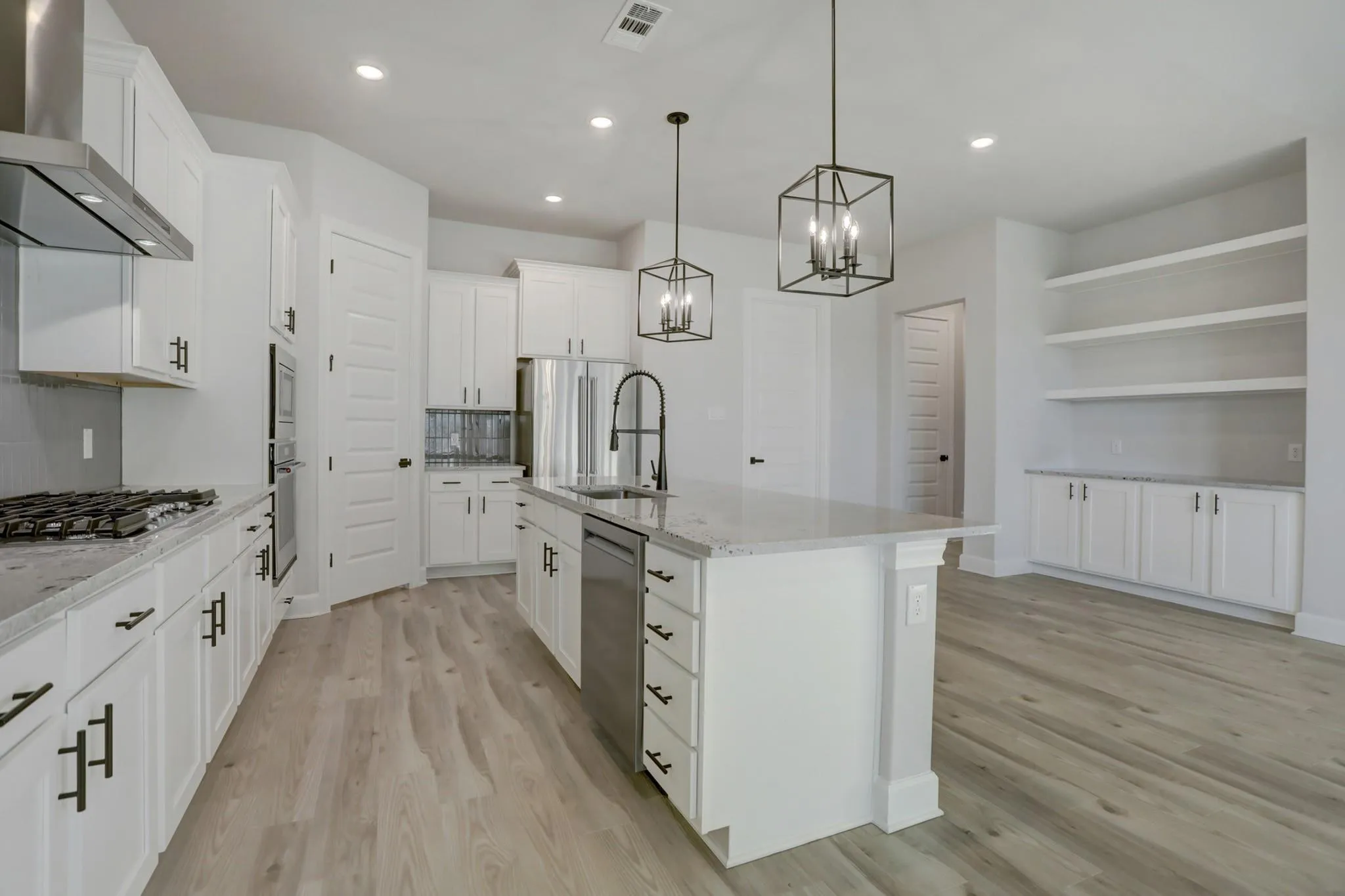 Photo 5 of 139 WILLIAM HERSEE DR
