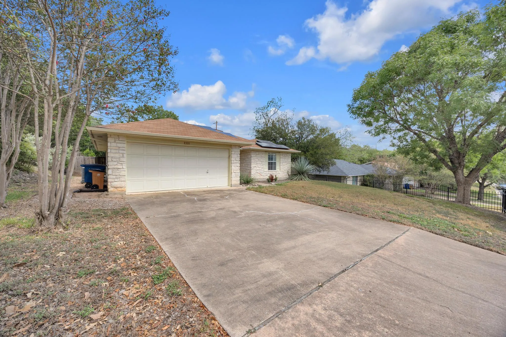 Photo 2 of 8300 RED WILLOW DR
