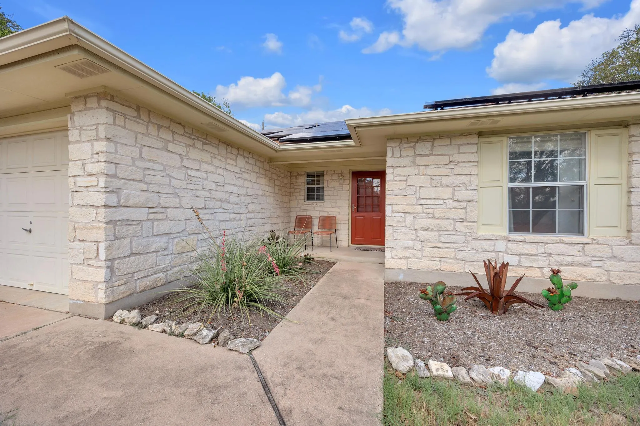 Photo 4 of 8300 RED WILLOW DR