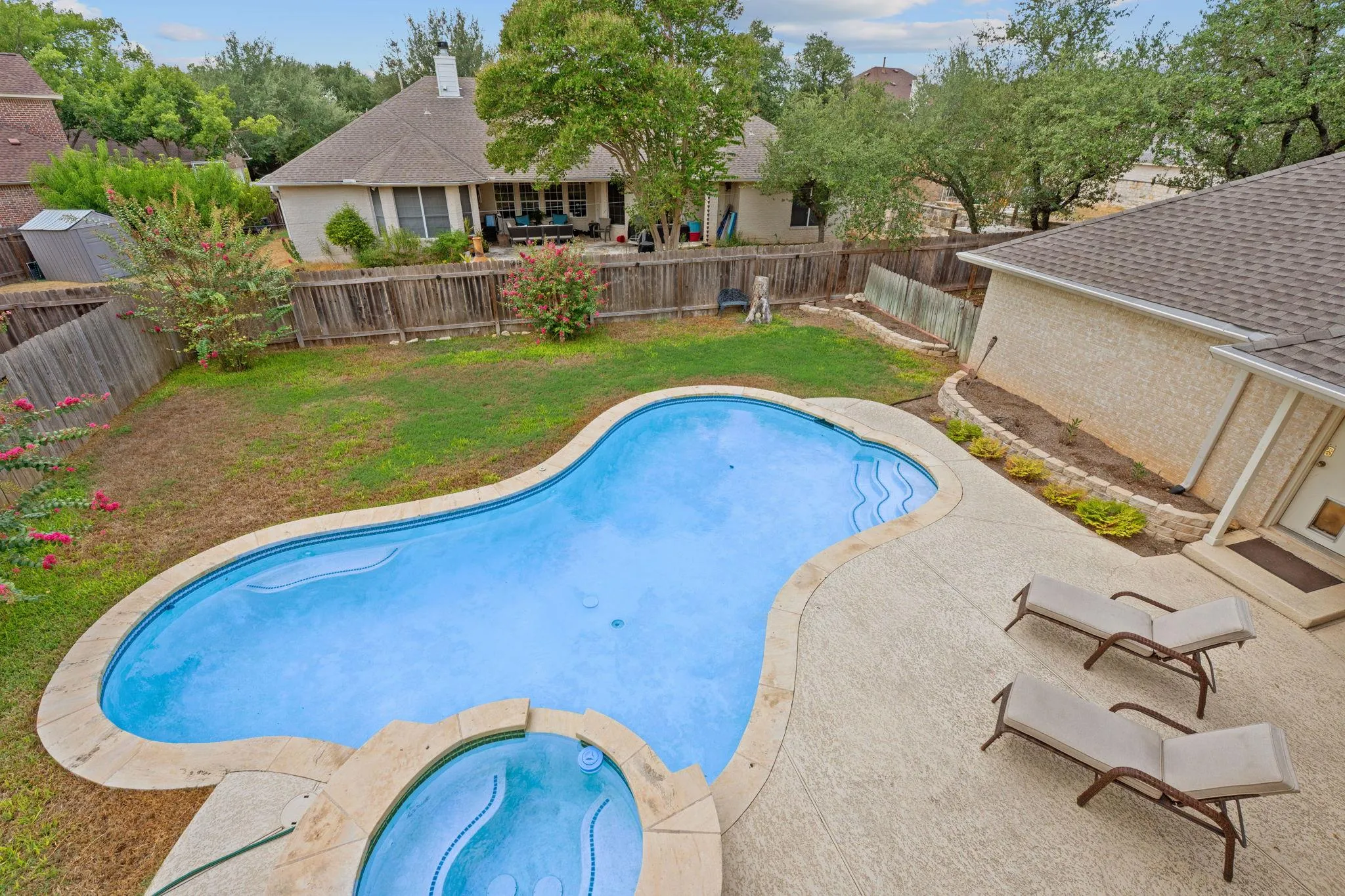 Photo 2 of 5204 DEERWOOD CT