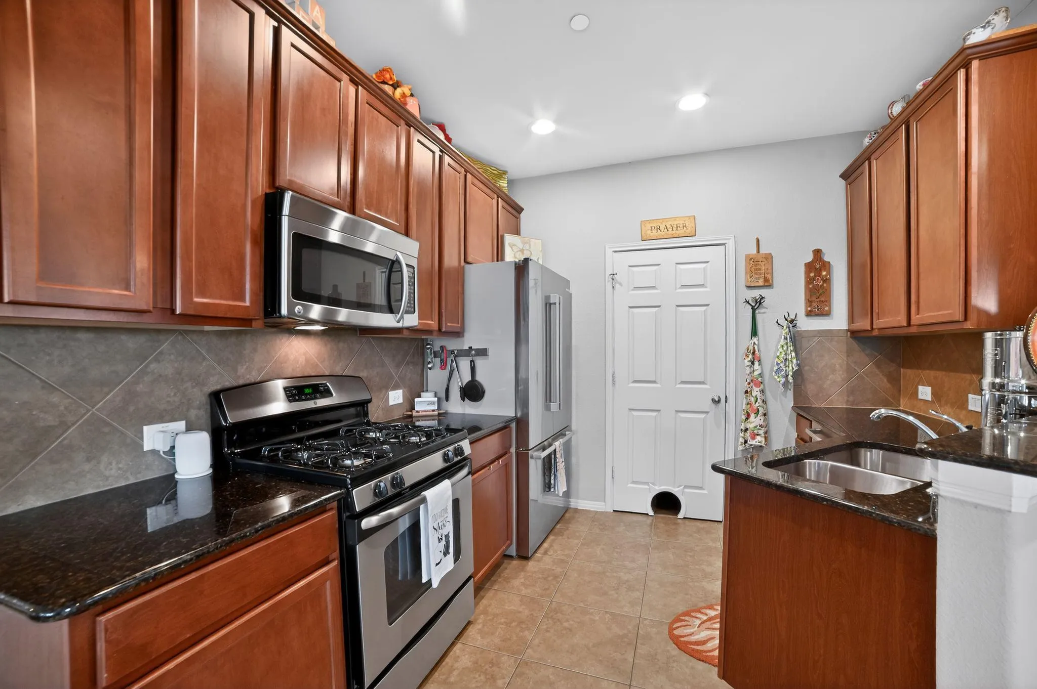 Photo 3 of 3101 DAVIS LN #9101