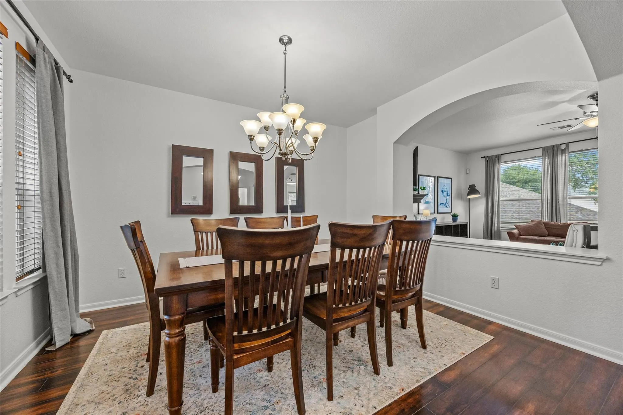 Photo 3 of 145 PADDINGTON DR