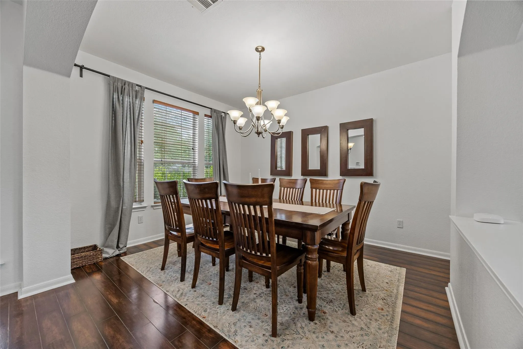 Photo 4 of 145 PADDINGTON DR