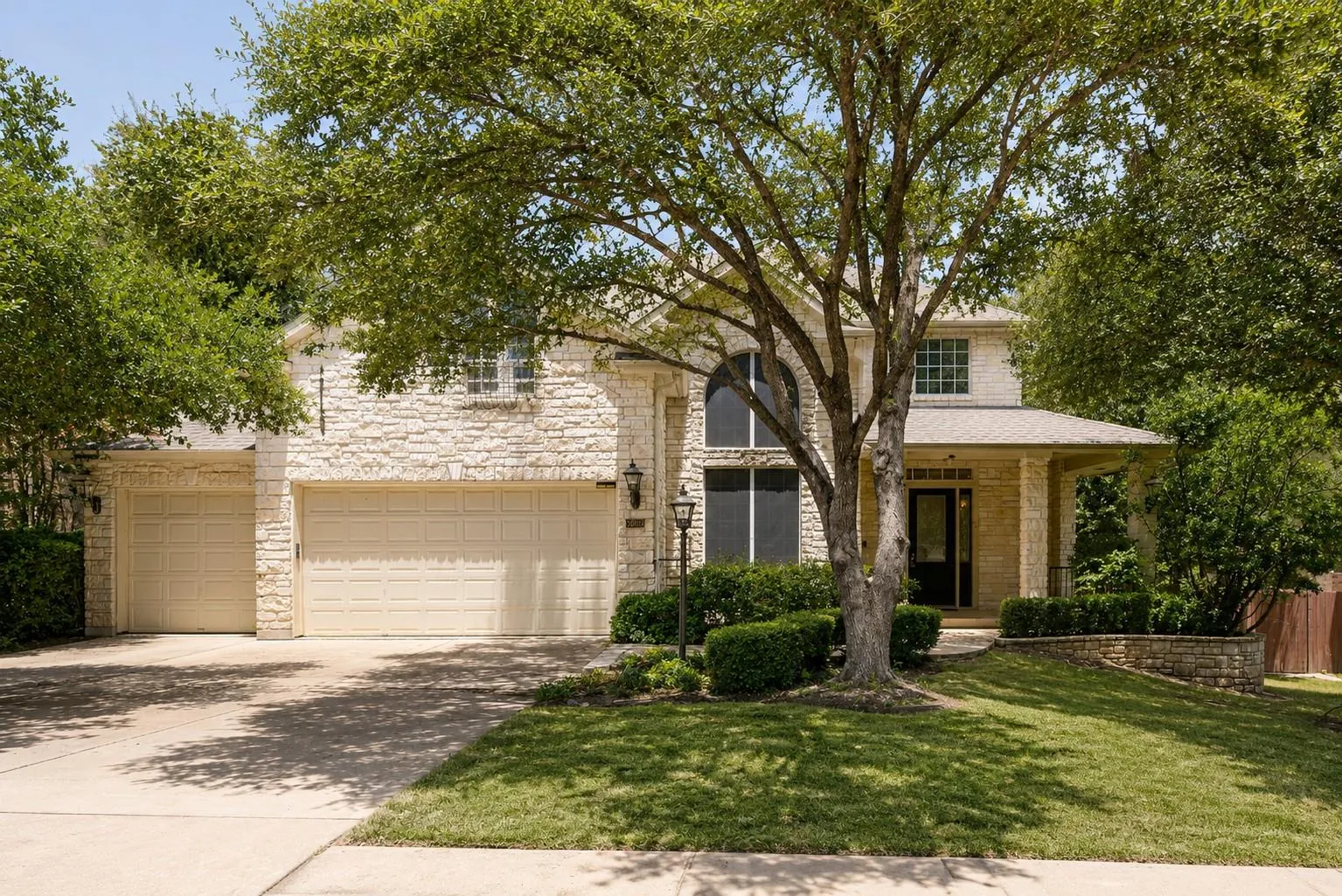 Photo 4 of 9605 CORBE DR