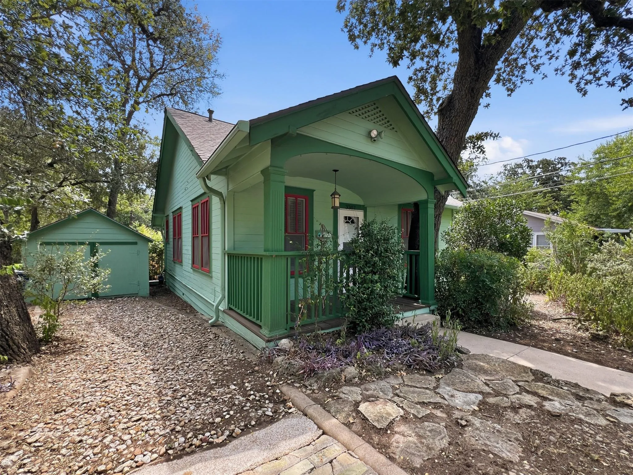 Photo of 3307 HELMS ST, Austin, TX, 78705
