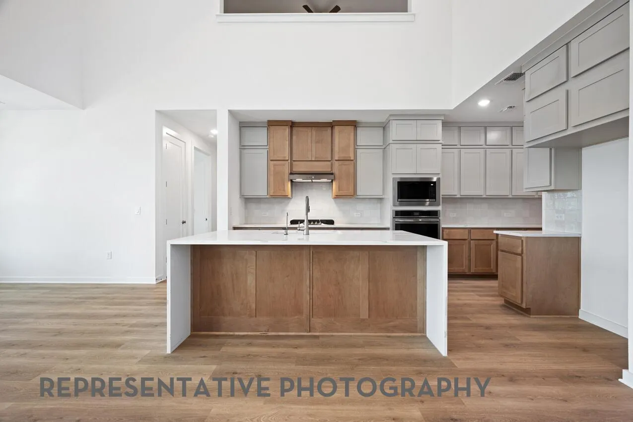 Photo 2 of 6412 PACKHORSE LN