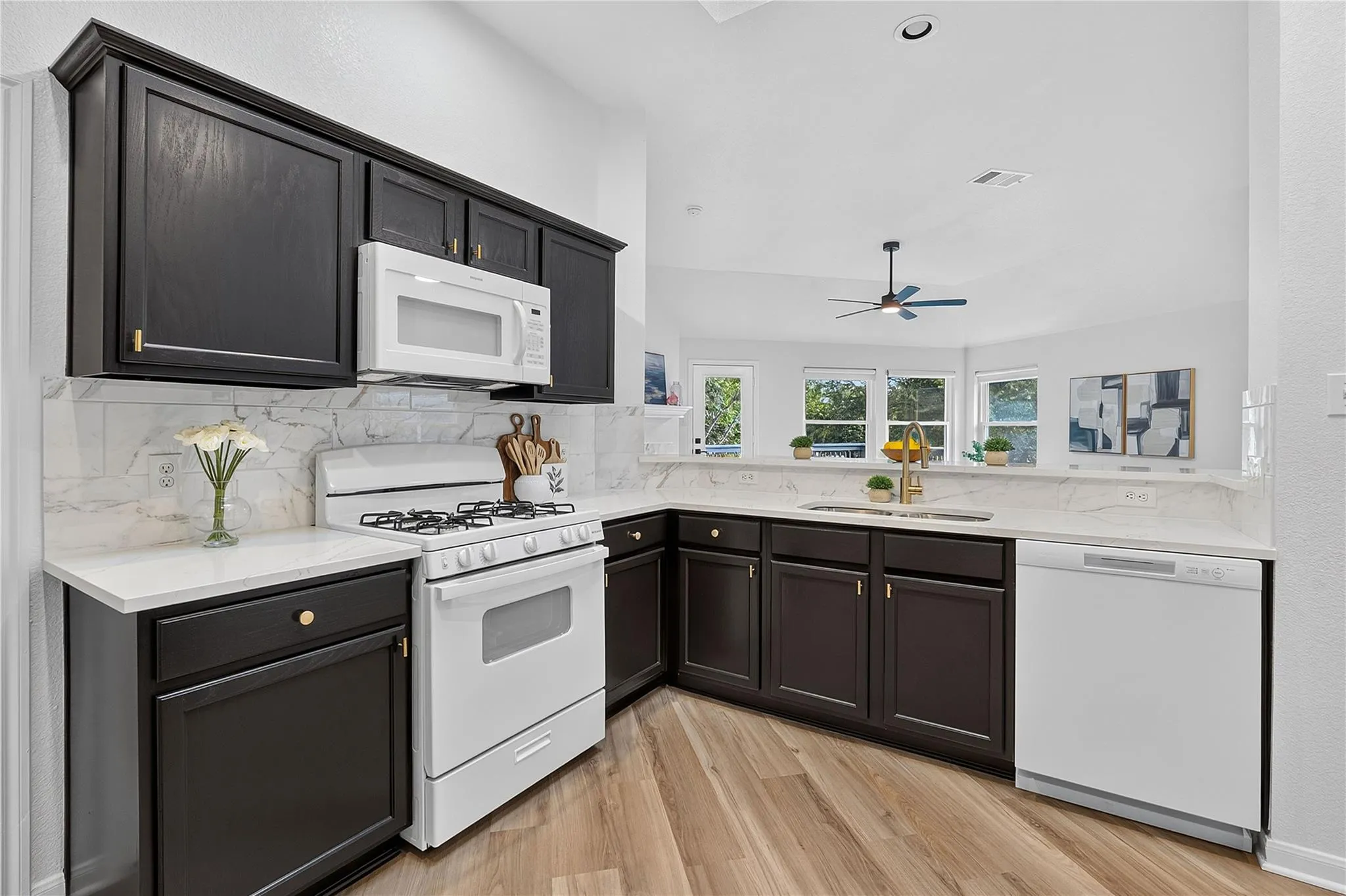 Photo 4 of 2114 FALDO LN