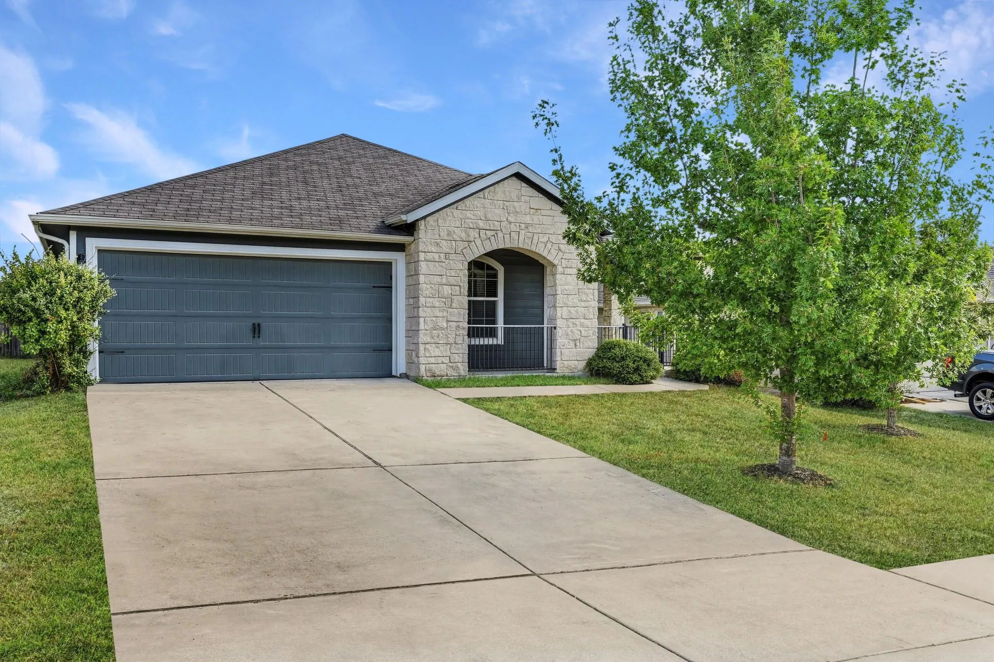 Photo of 132 DENTON DR, Hutto, TX, 78634