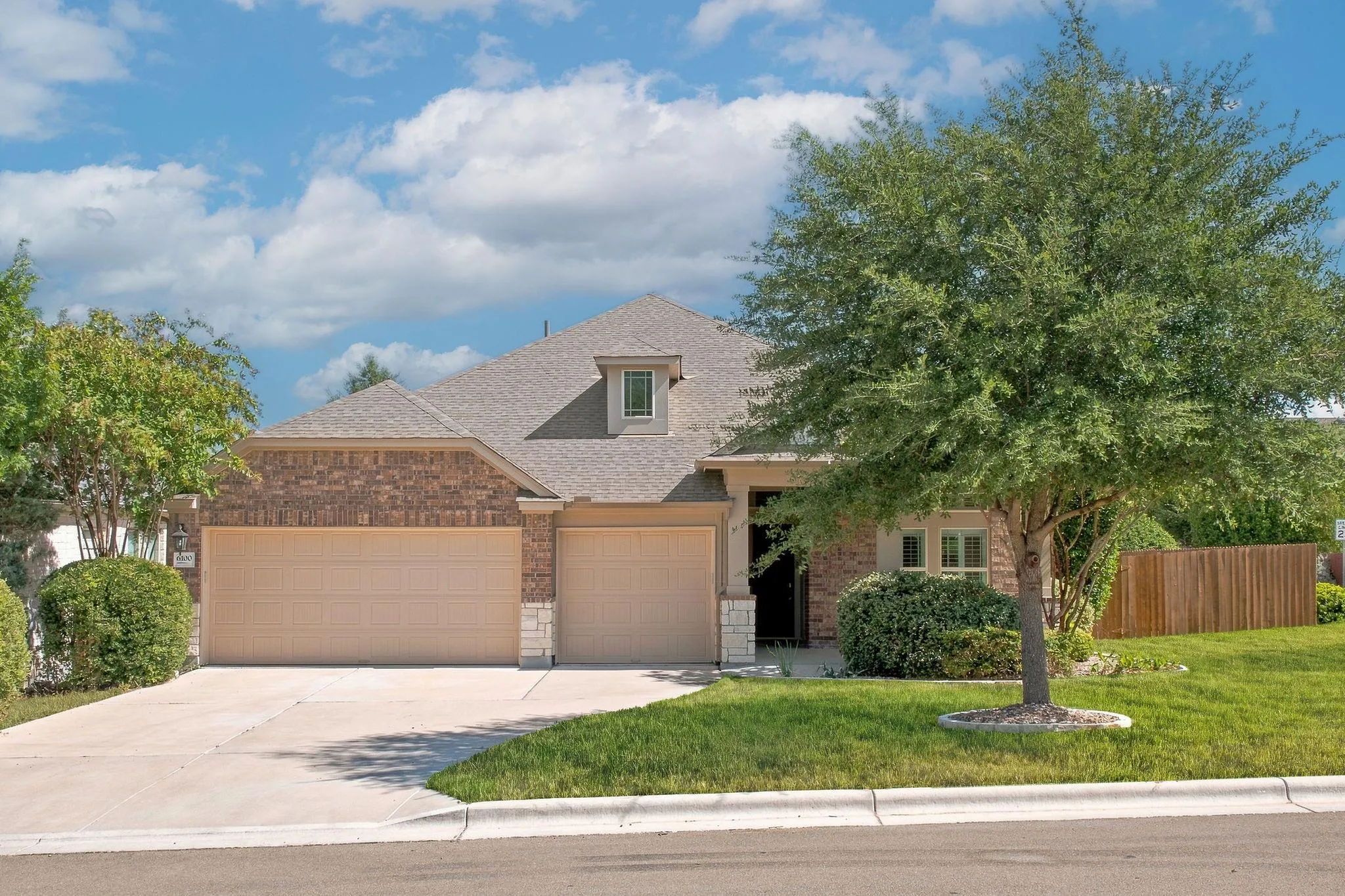 Photo of 6100 GUNNISON TURN RD, Austin, TX, 78738