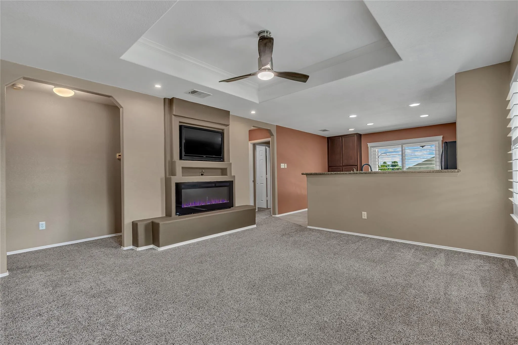 Photo 5 of 112 WILLOW LEAF LN