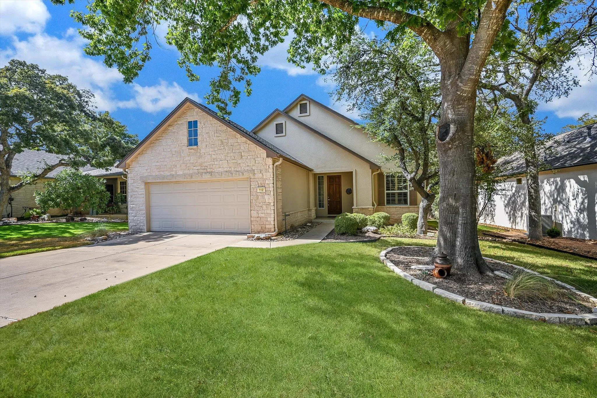 Photo 2 of 112 WARBLER WAY