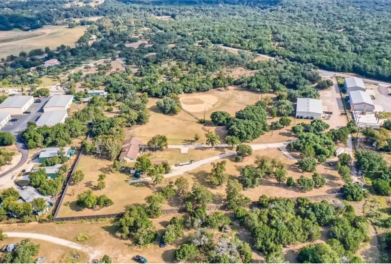 Photo of 13701 FITZHUGH RD, Austin, TX, 78736