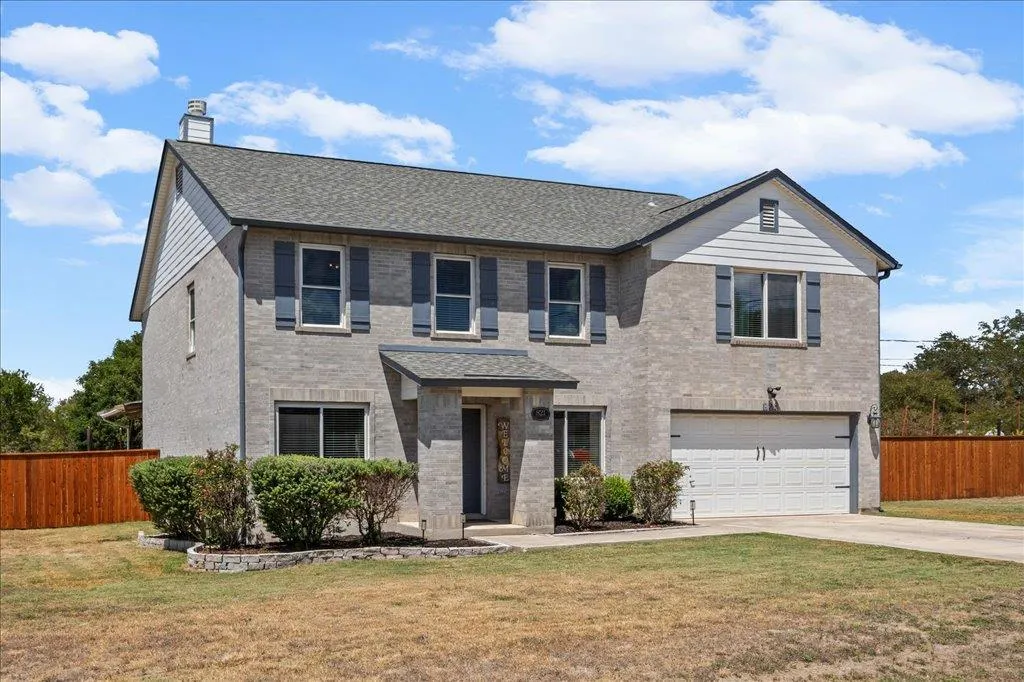 Photo of 821 BELLA VISTA CIR, Kyle, TX, 78640