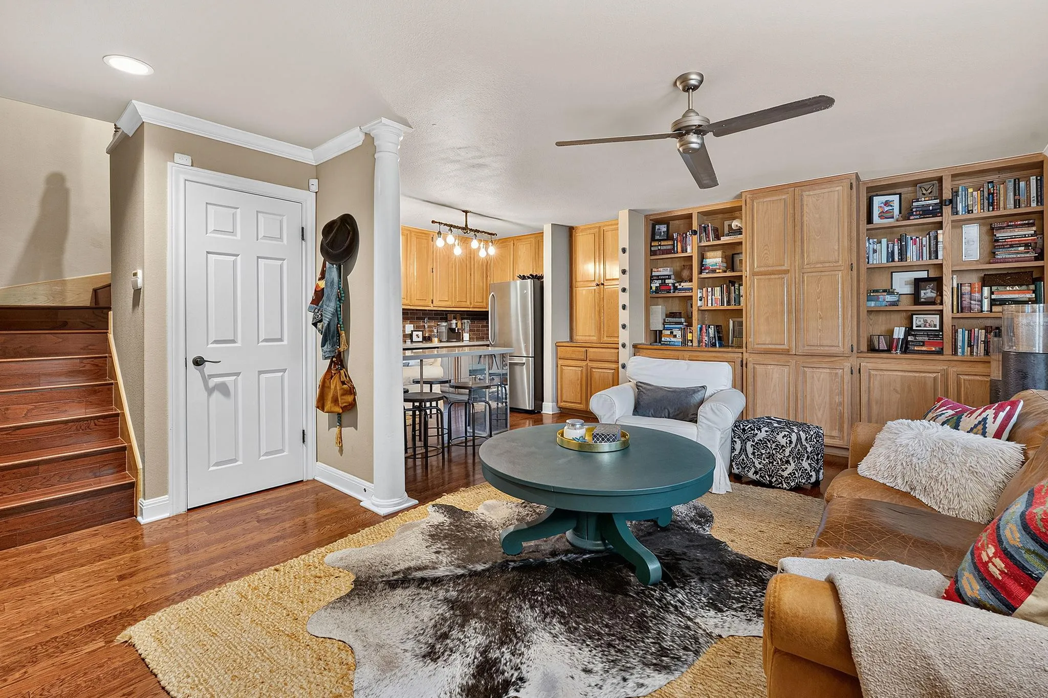 Photo 4 of 2500 STECK AVE #4