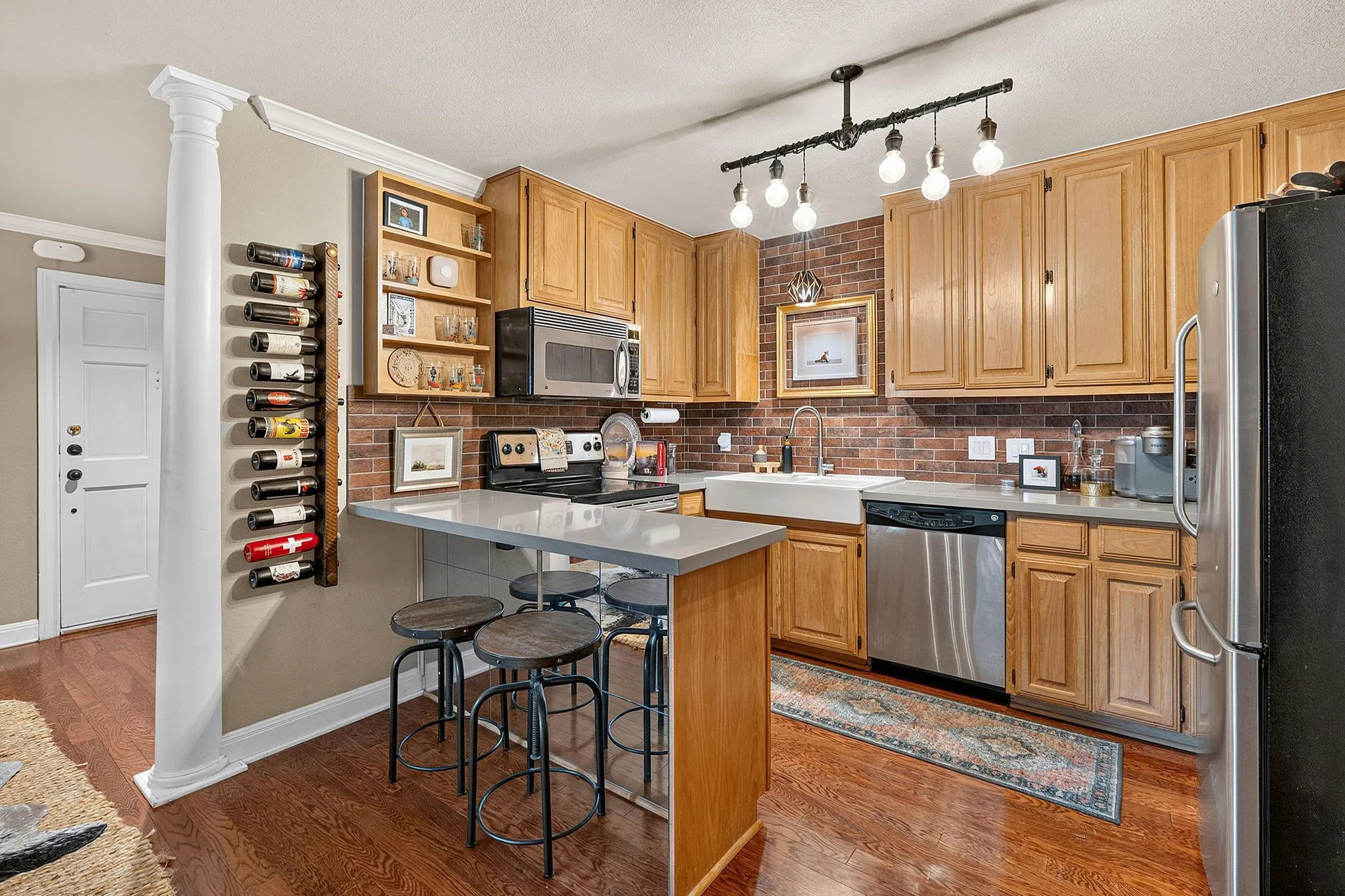 Photo 5 of 2500 STECK AVE #4