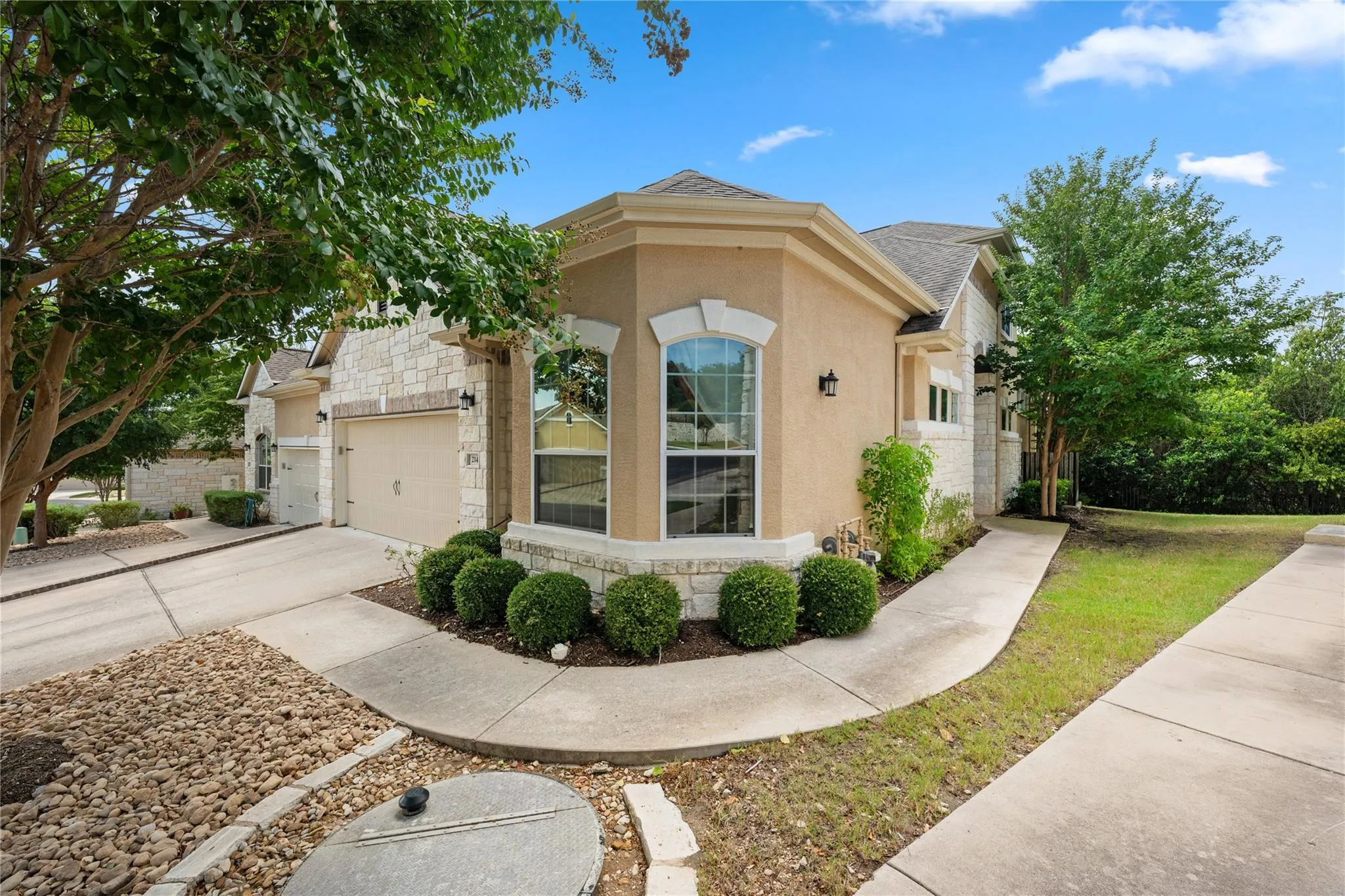Photo of 214 DARWINS WAY, Lakeway, TX, 78734