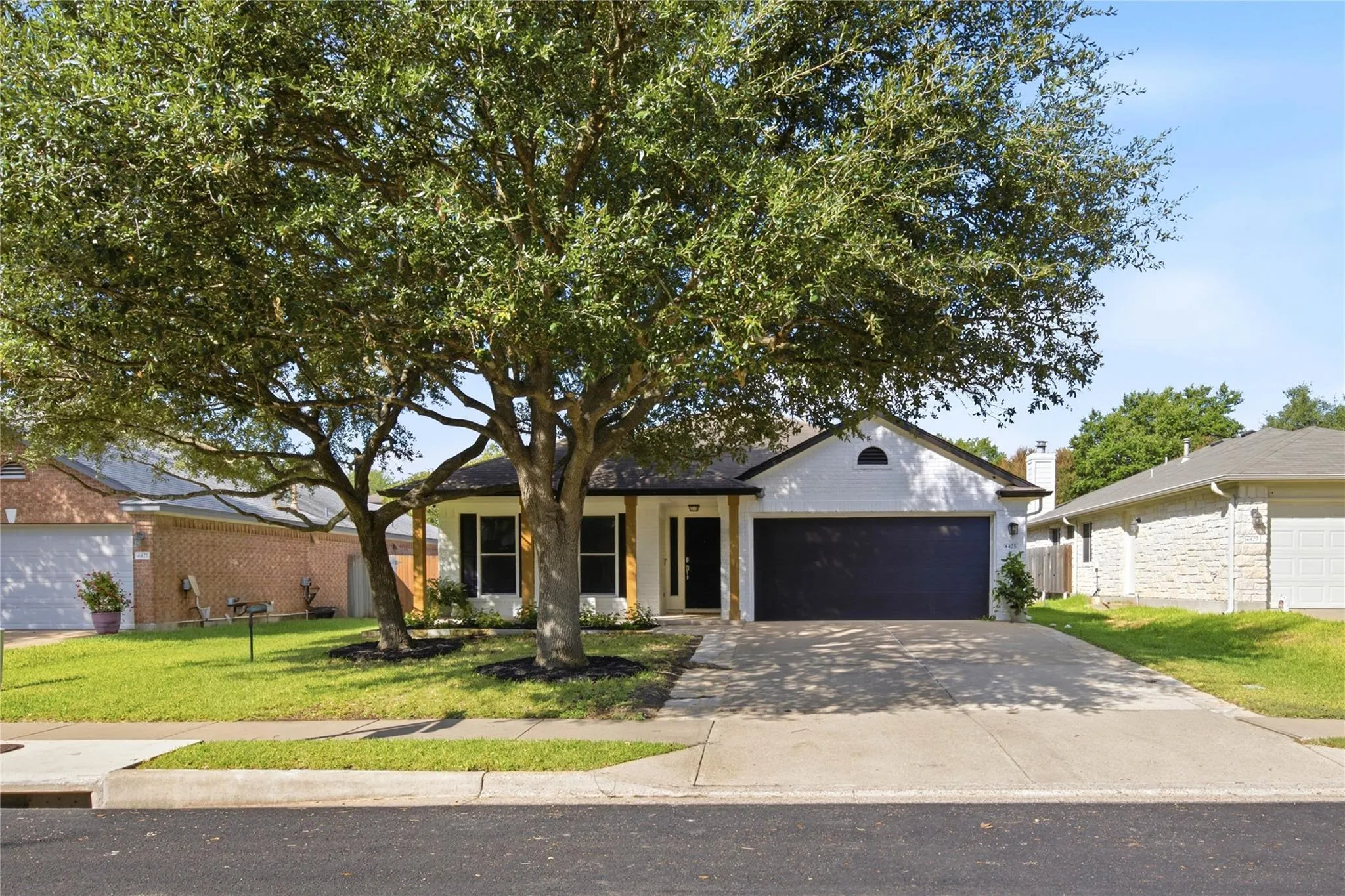Photo 2 of 4425 CHICKASAW CT