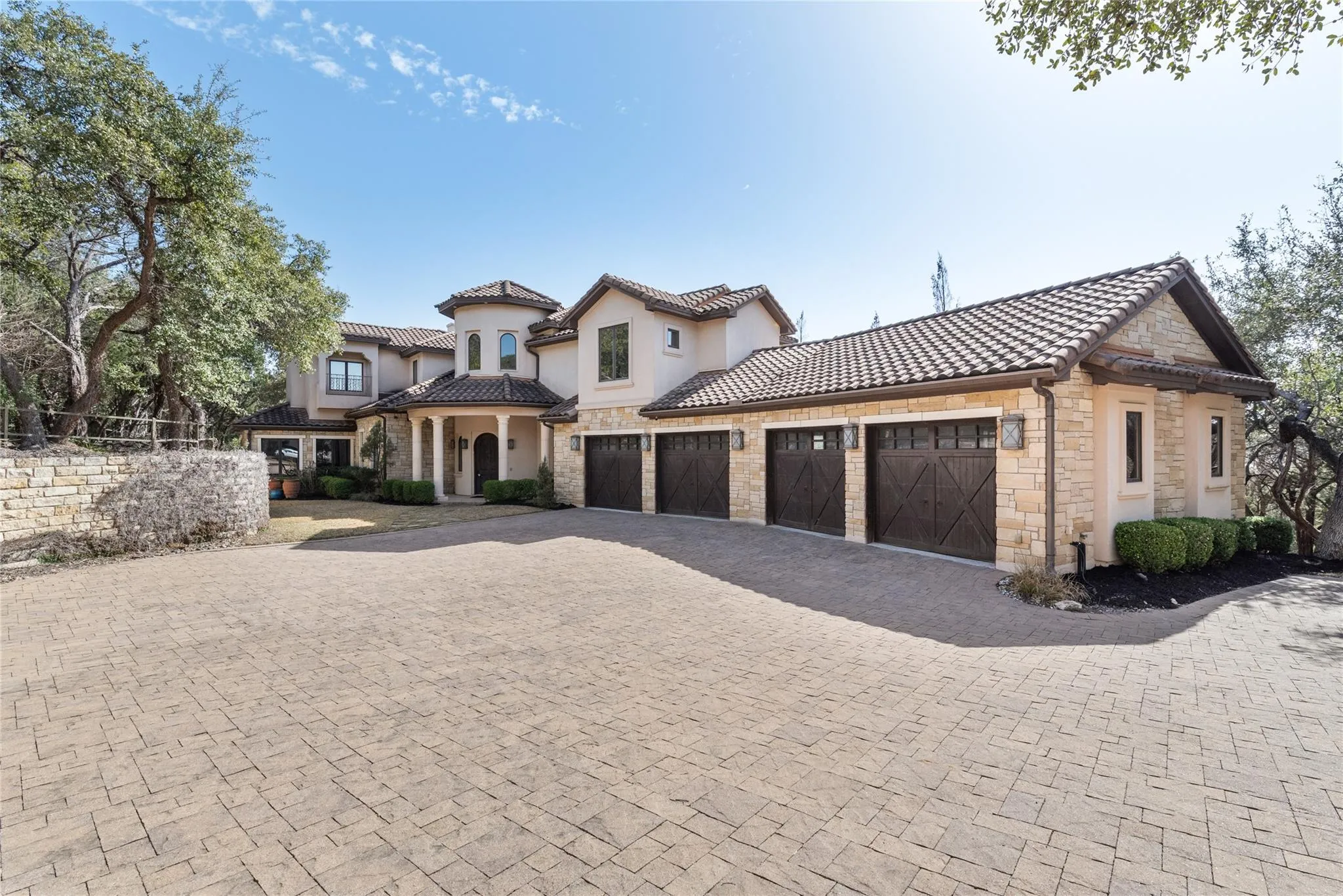 Photo of 303 CAMINO ARBOLAGO ST, Lakeway, TX, 78734