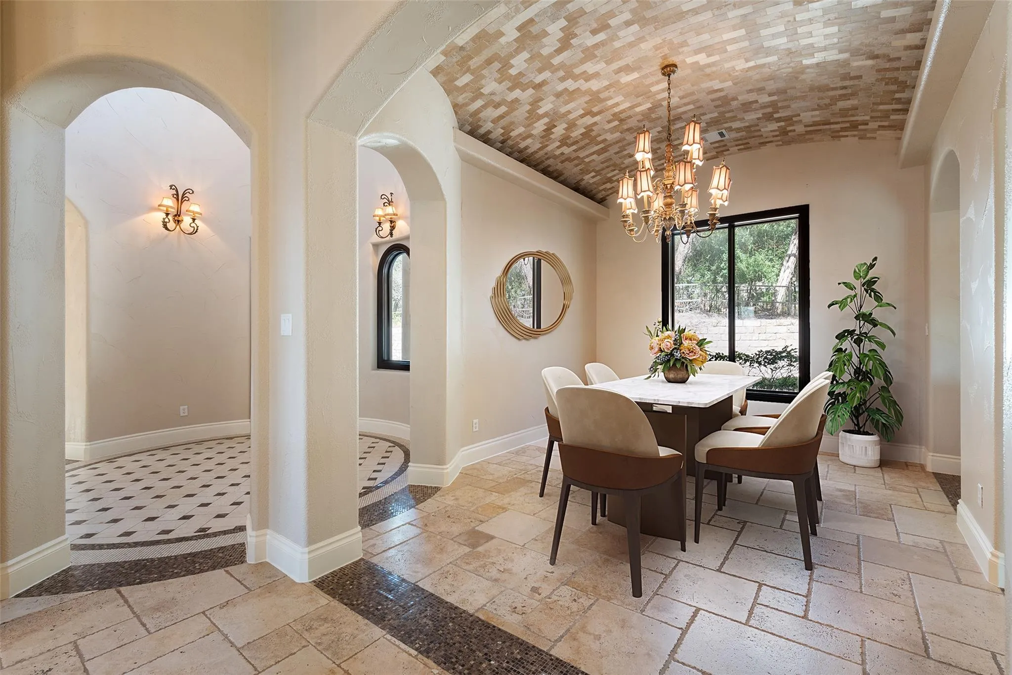 Photo 5 of 303 CAMINO ARBOLAGO ST