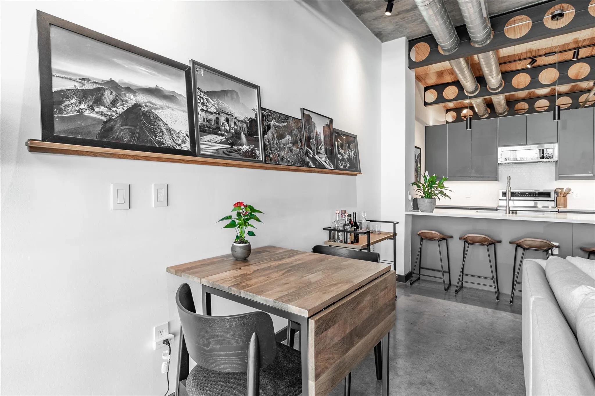Photo 5 of 1401 EVA ST #206