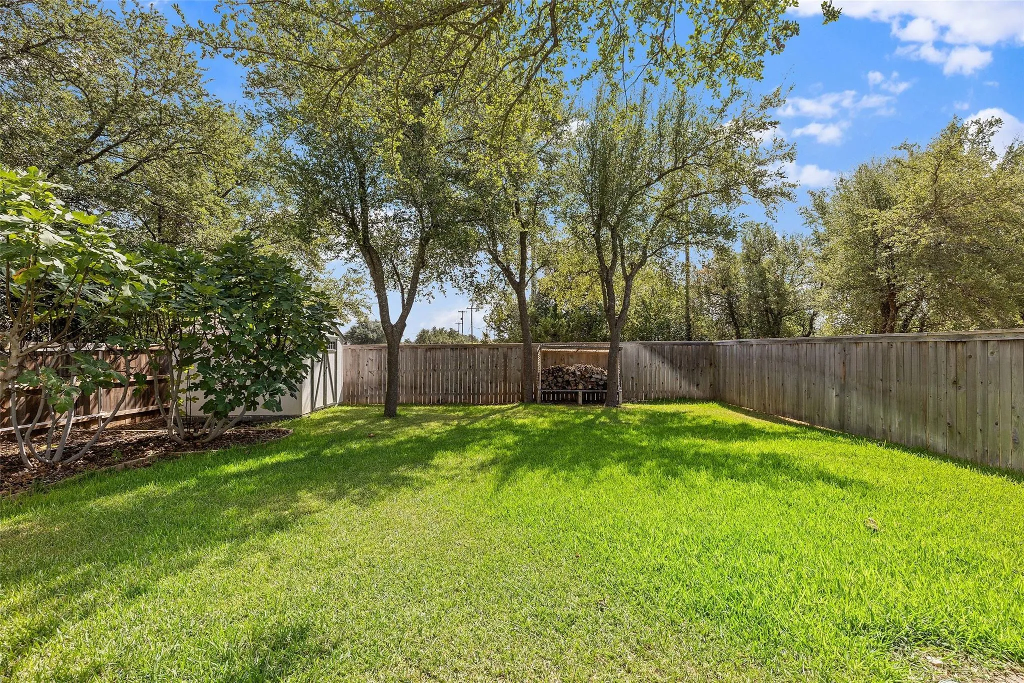 Photo 4 of 1928 BARNETT DR