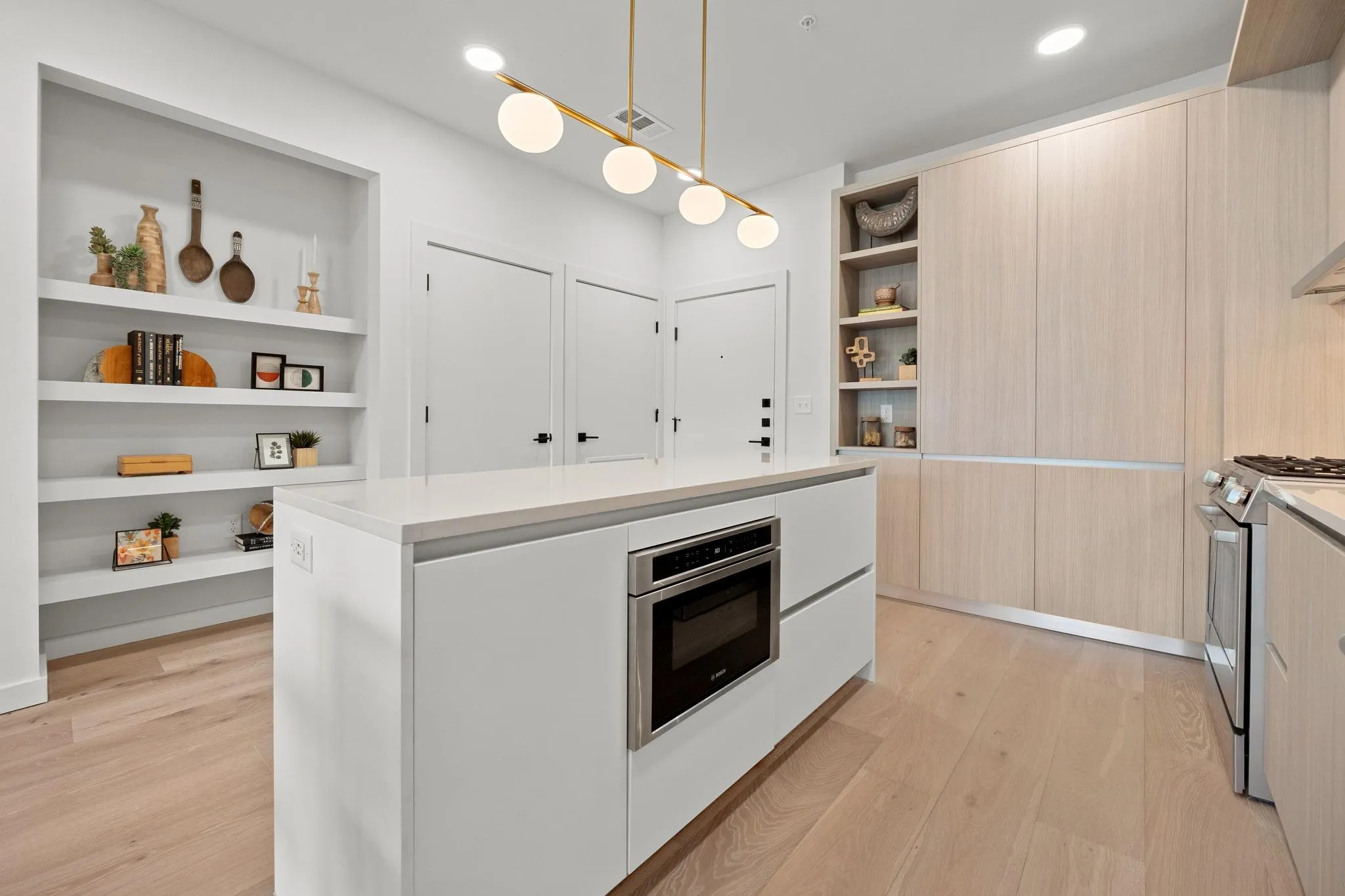 Photo 5 of 2209 S 1ST ST #216