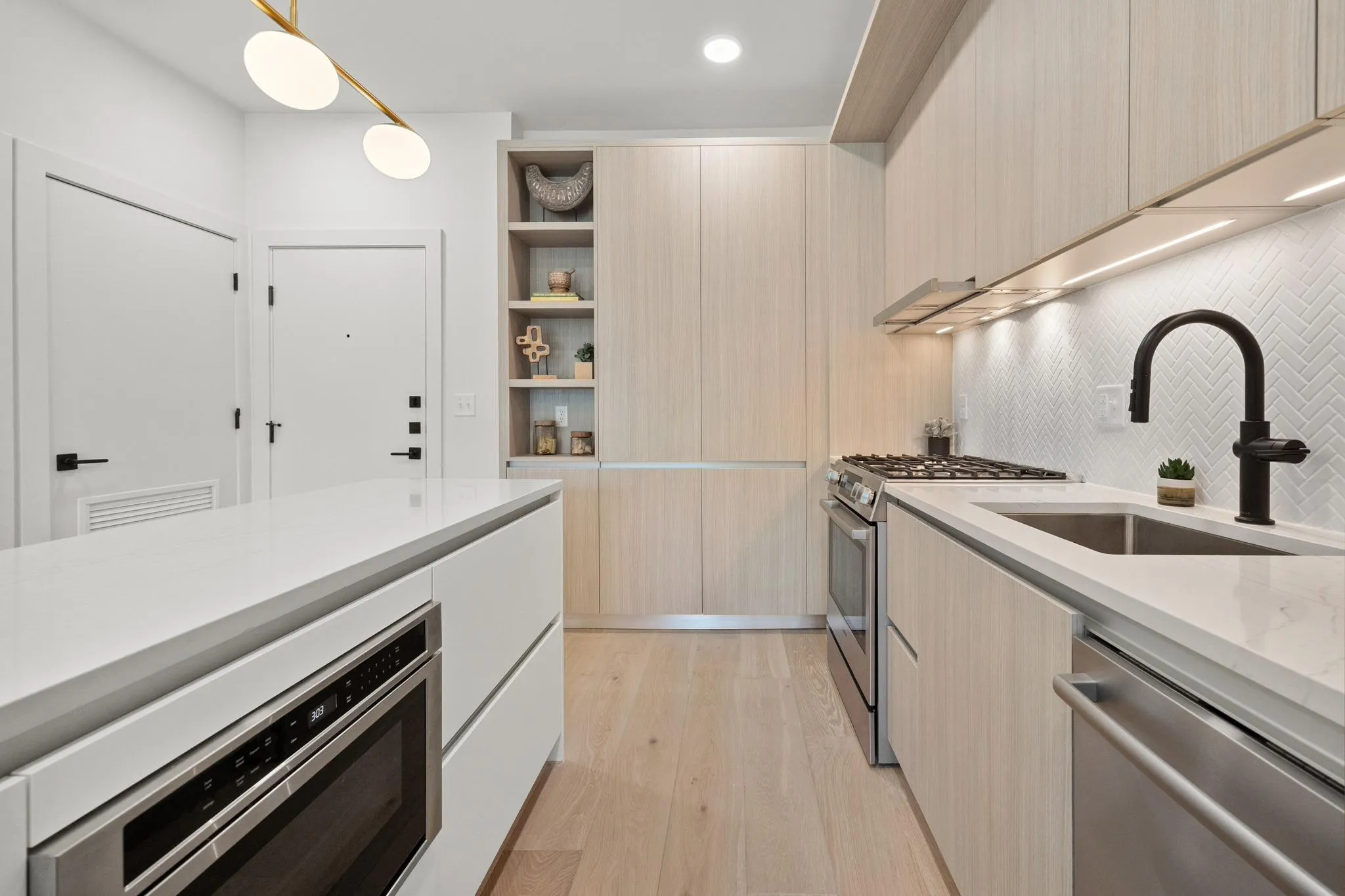 Photo 4 of 2209 S 1ST ST #216