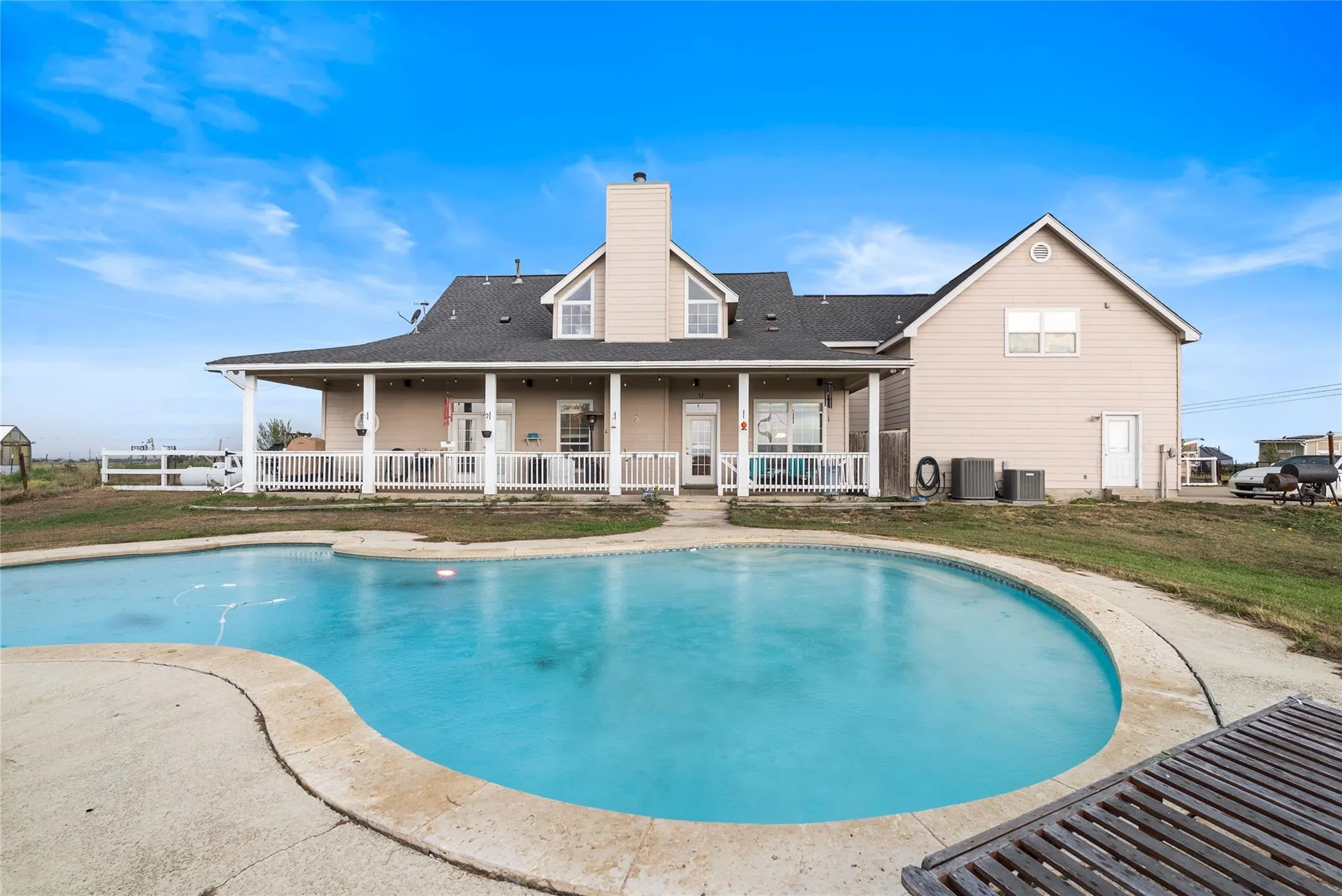 Photo of 5063 COUNTY ROAD 463, Elgin, TX, 78621