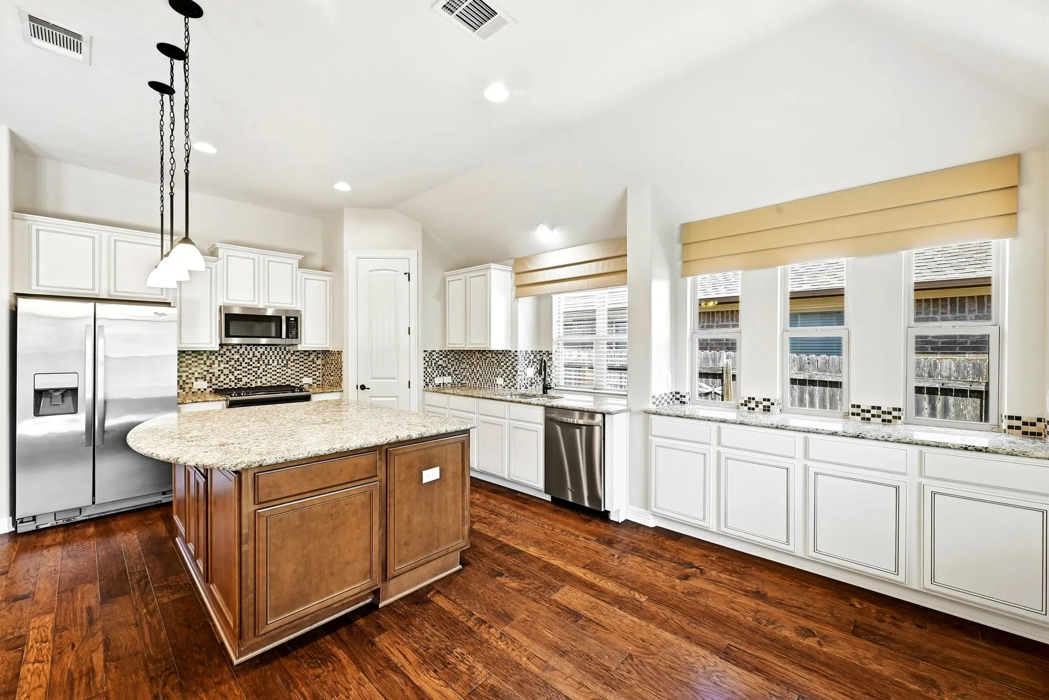 Photo 5 of 128 SUMMER POINTE DR