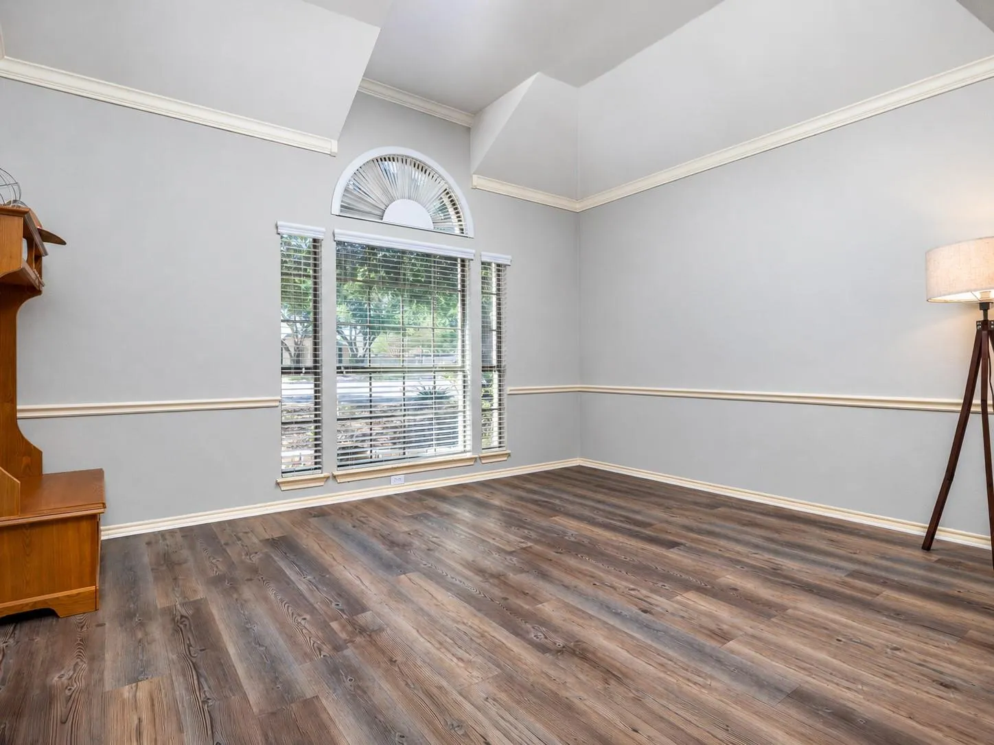 Photo 3 of 5210 CROOKED OAK CV