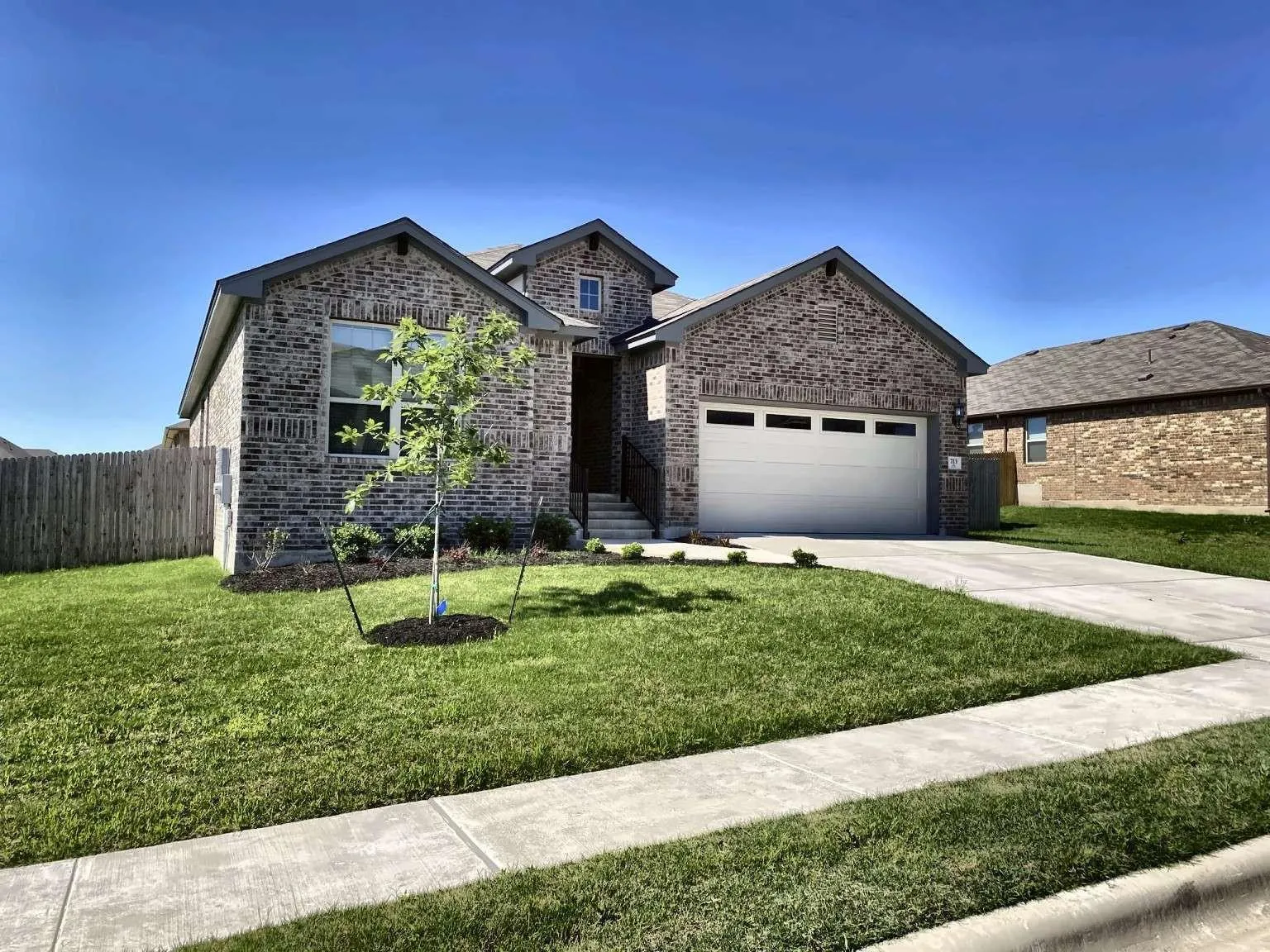 Photo 4 of 713 COLTRANE DR
