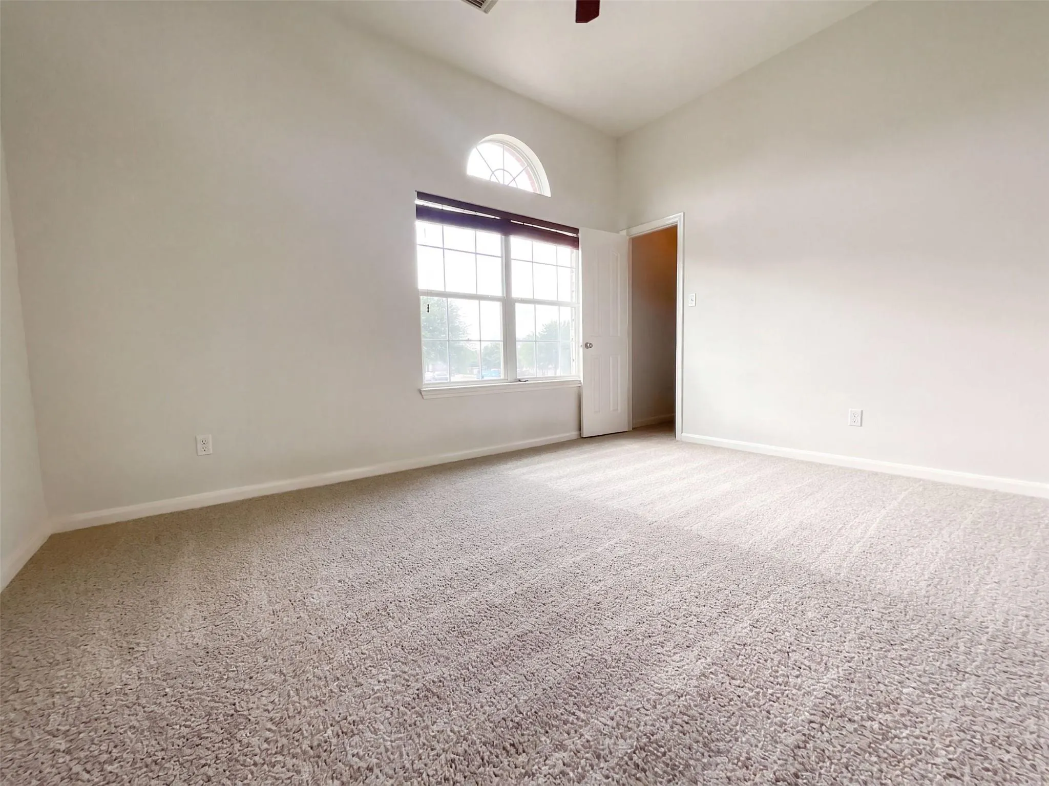 Photo 4 of 1014 BRETTON WOODS DR